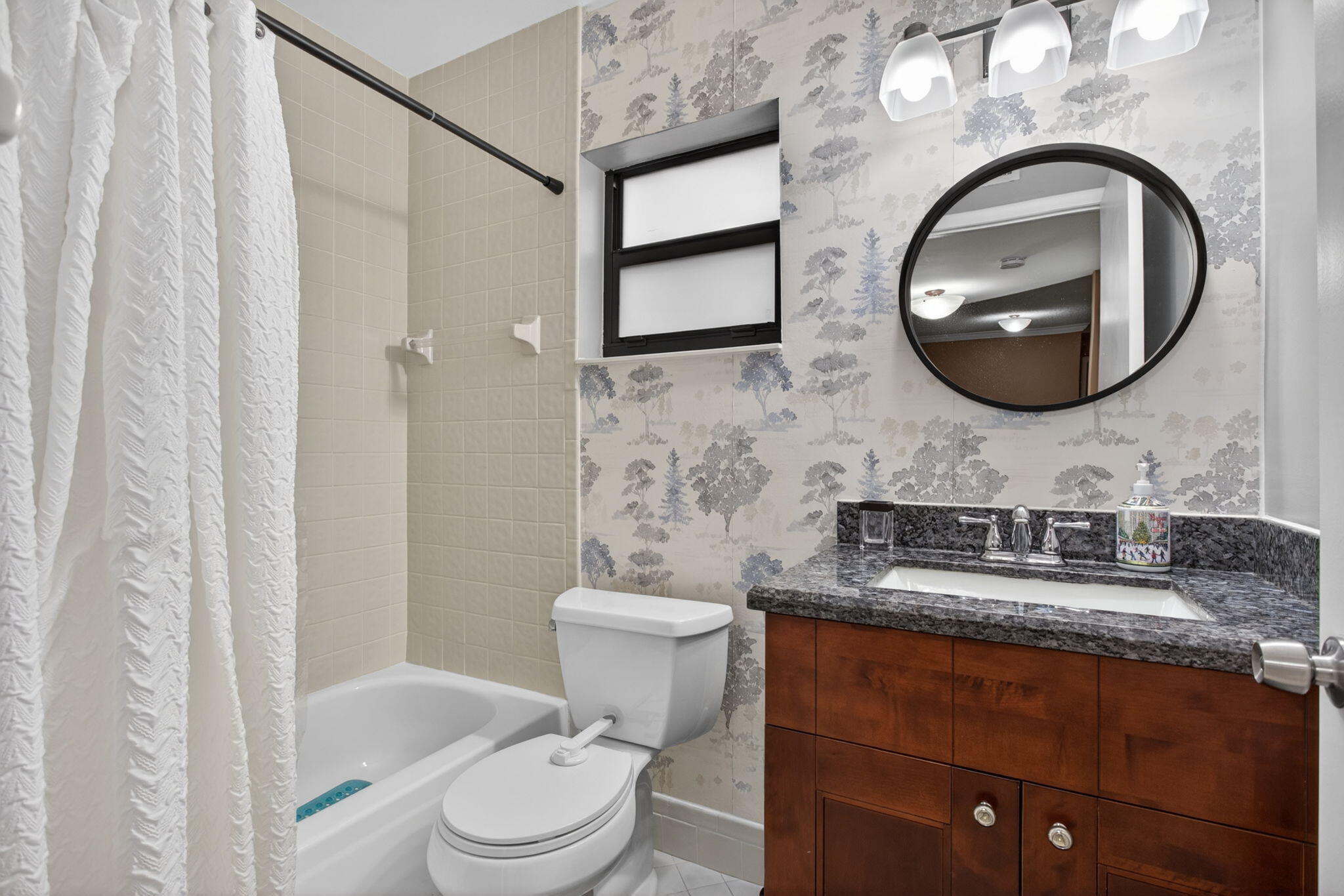 BAYWOOD VILLAGE III-B CONDO - Residential Lease