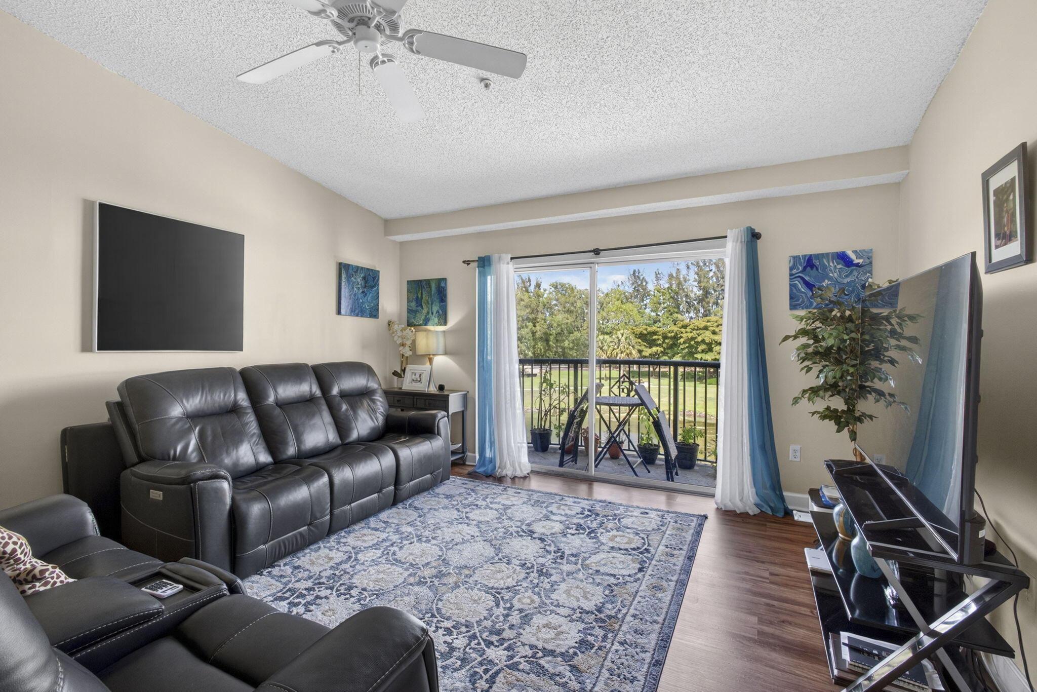 GRAND VIEW AT CRESTWOOD CONDO - Residential