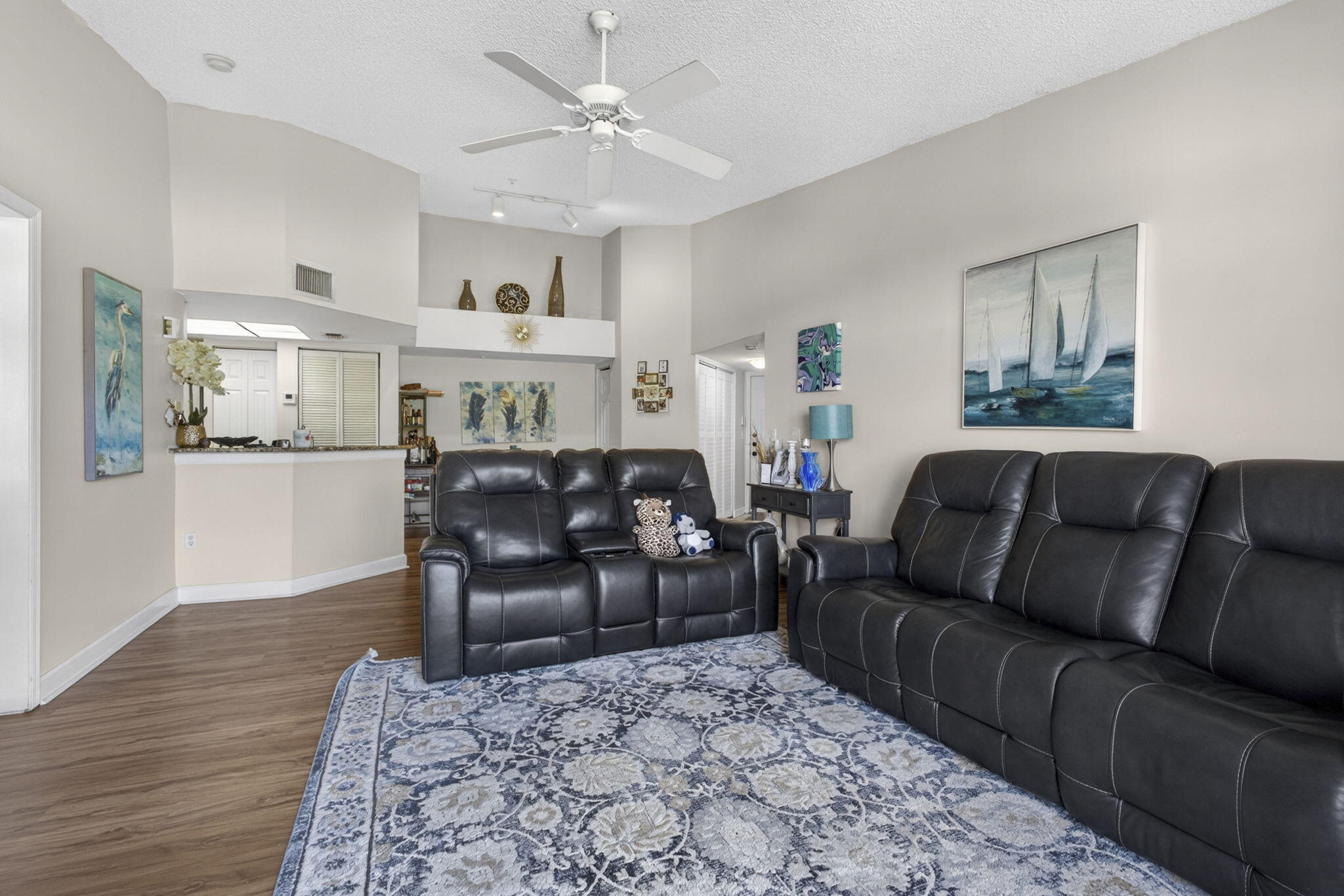 GRAND VIEW AT CRESTWOOD CONDO - Residential