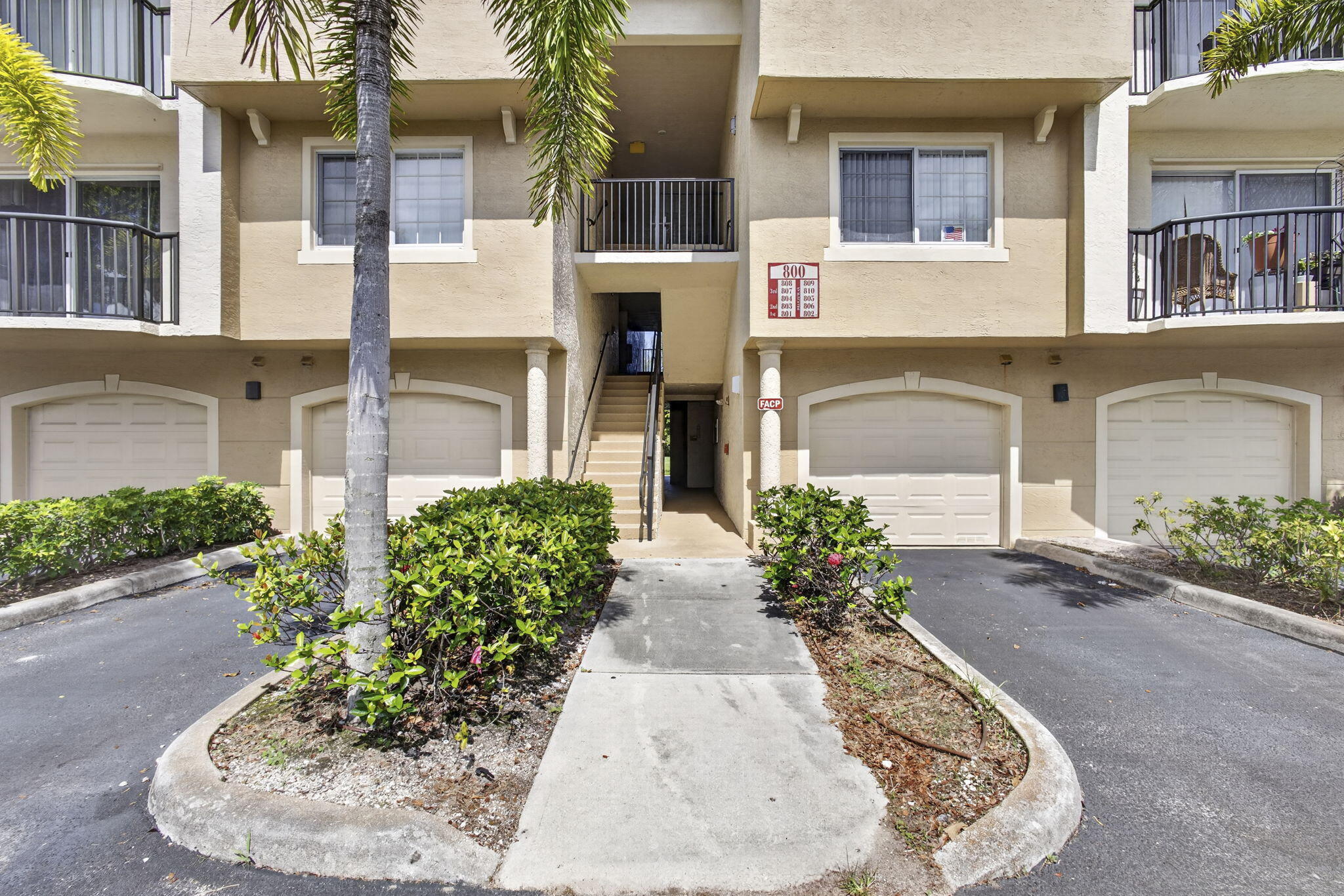 GRAND VIEW AT CRESTWOOD CONDO - Residential