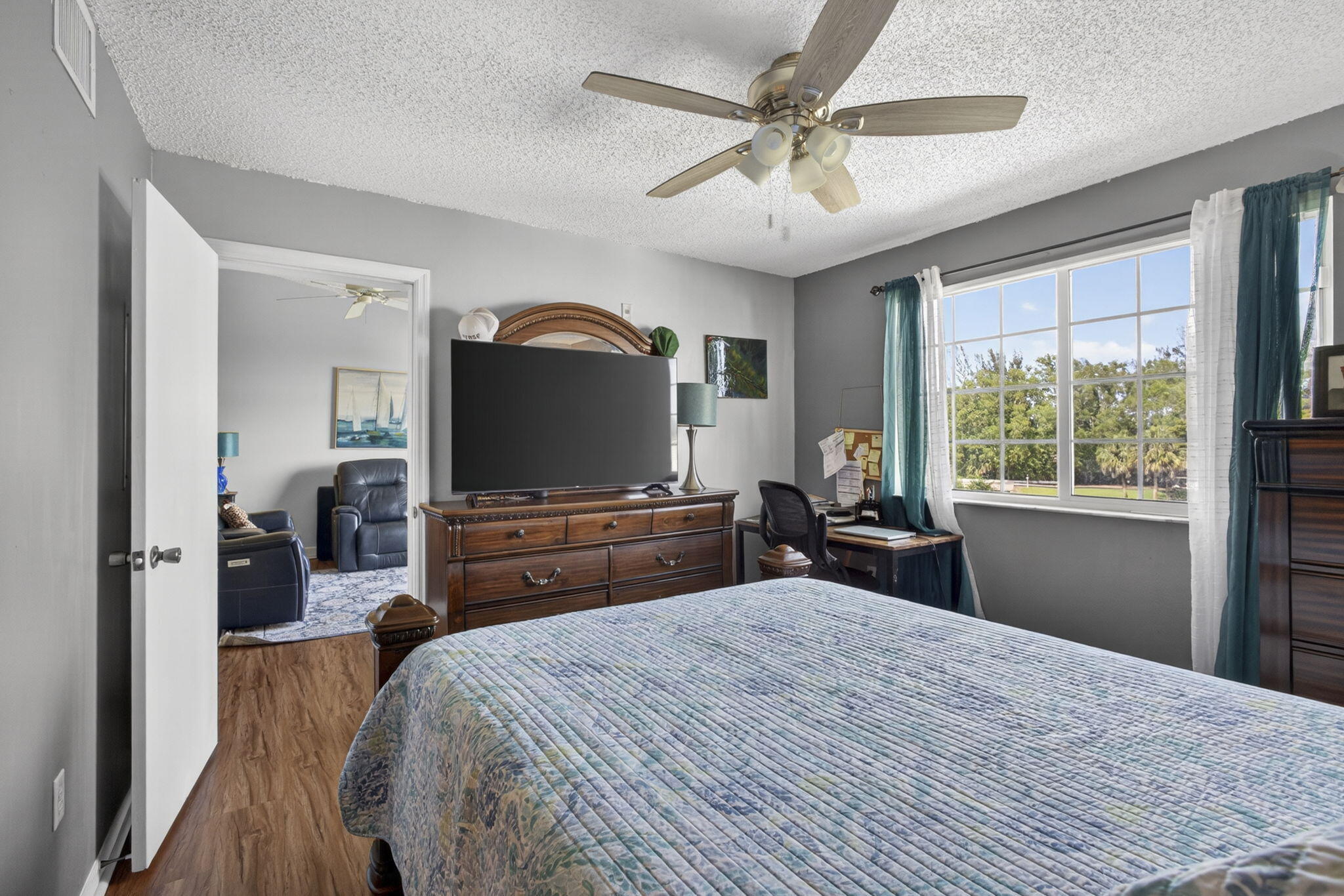 GRAND VIEW AT CRESTWOOD CONDO - Residential
