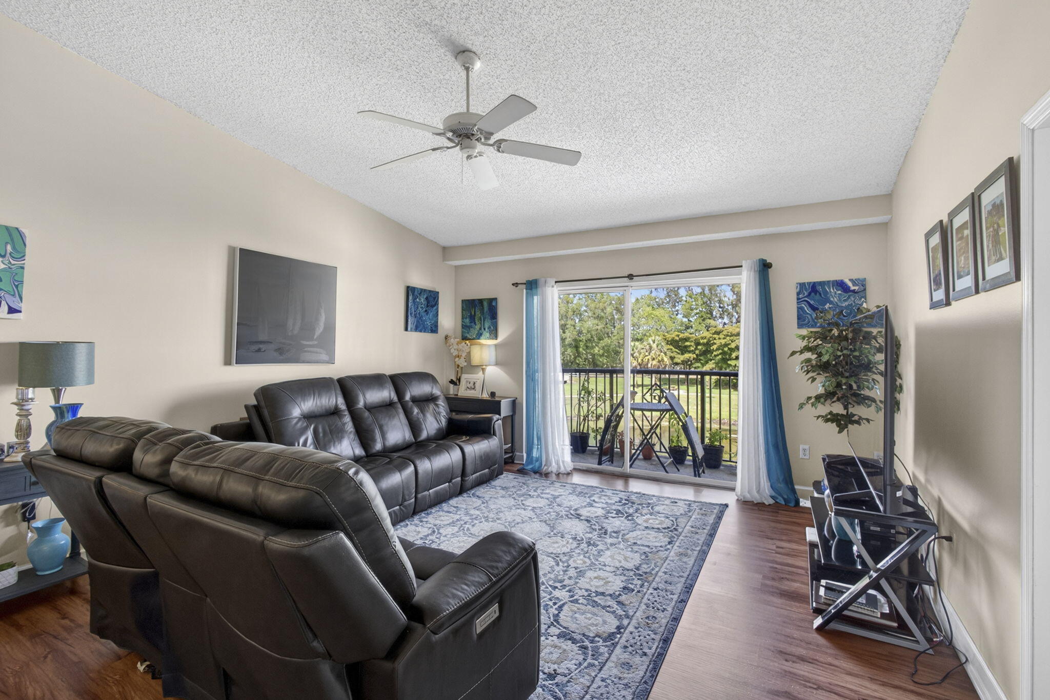 GRAND VIEW AT CRESTWOOD CONDO - Residential