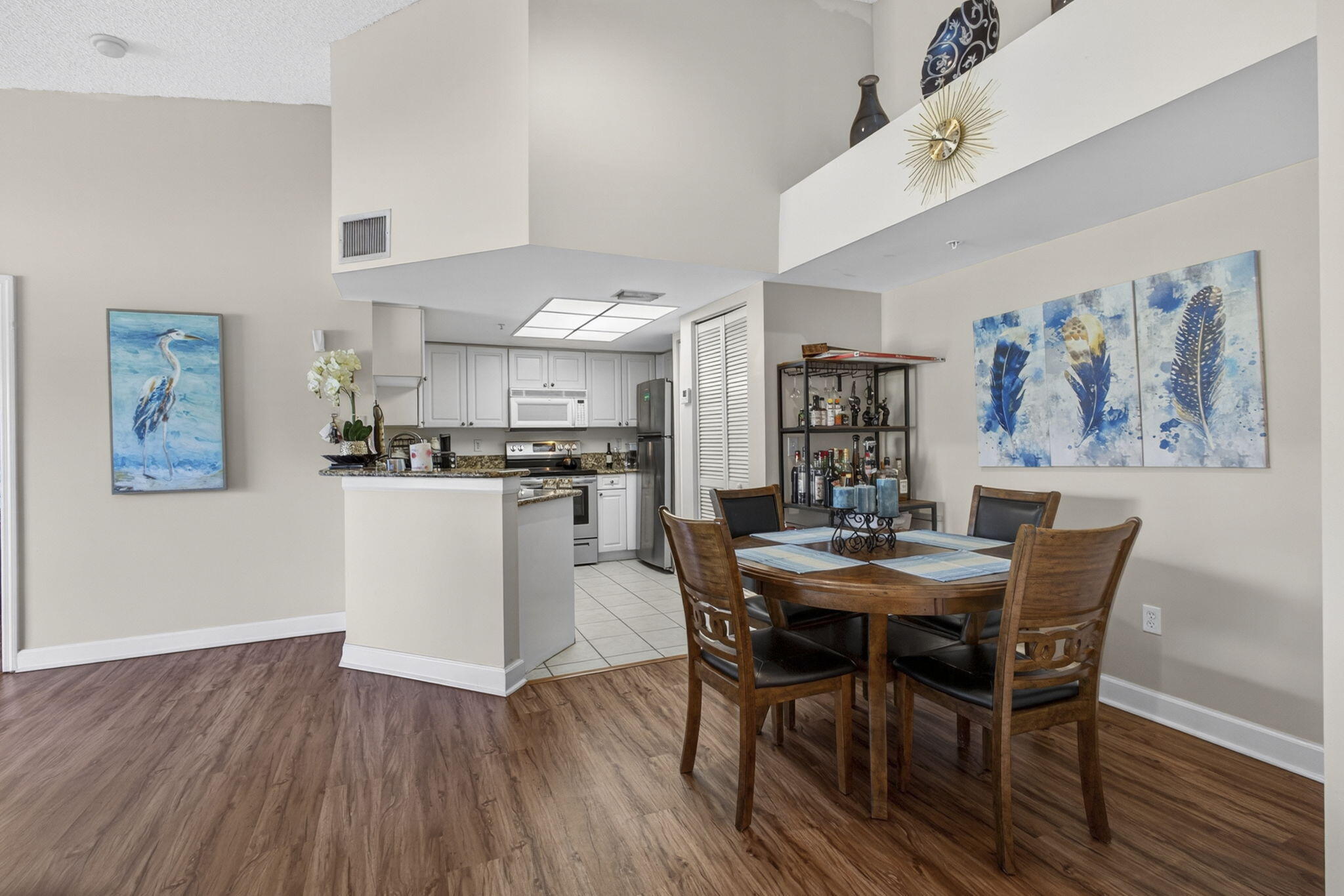 GRAND VIEW AT CRESTWOOD CONDO - Residential