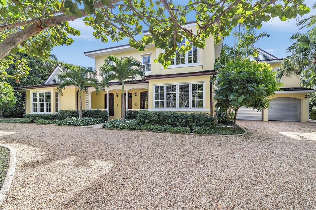 JAMAICAN STYLE PARADISE ON 20,000 SQ. FT. LOT , HOUSE HAS 6 BEDROOMS 5 BATHS ,LARGE MASTER SUITE WITH HUGE BALCONY OVERLOOKS LARGE BACK YARD WITH POOL AND SPA SURROUNDED BY MATURE PLANTS AND TREES. DINING ROOM ,LIVING ROOM AND LARGE FAMILY ROOM ALL HAVE FRENCH DOORS OPENING TO LARGE LANAI.