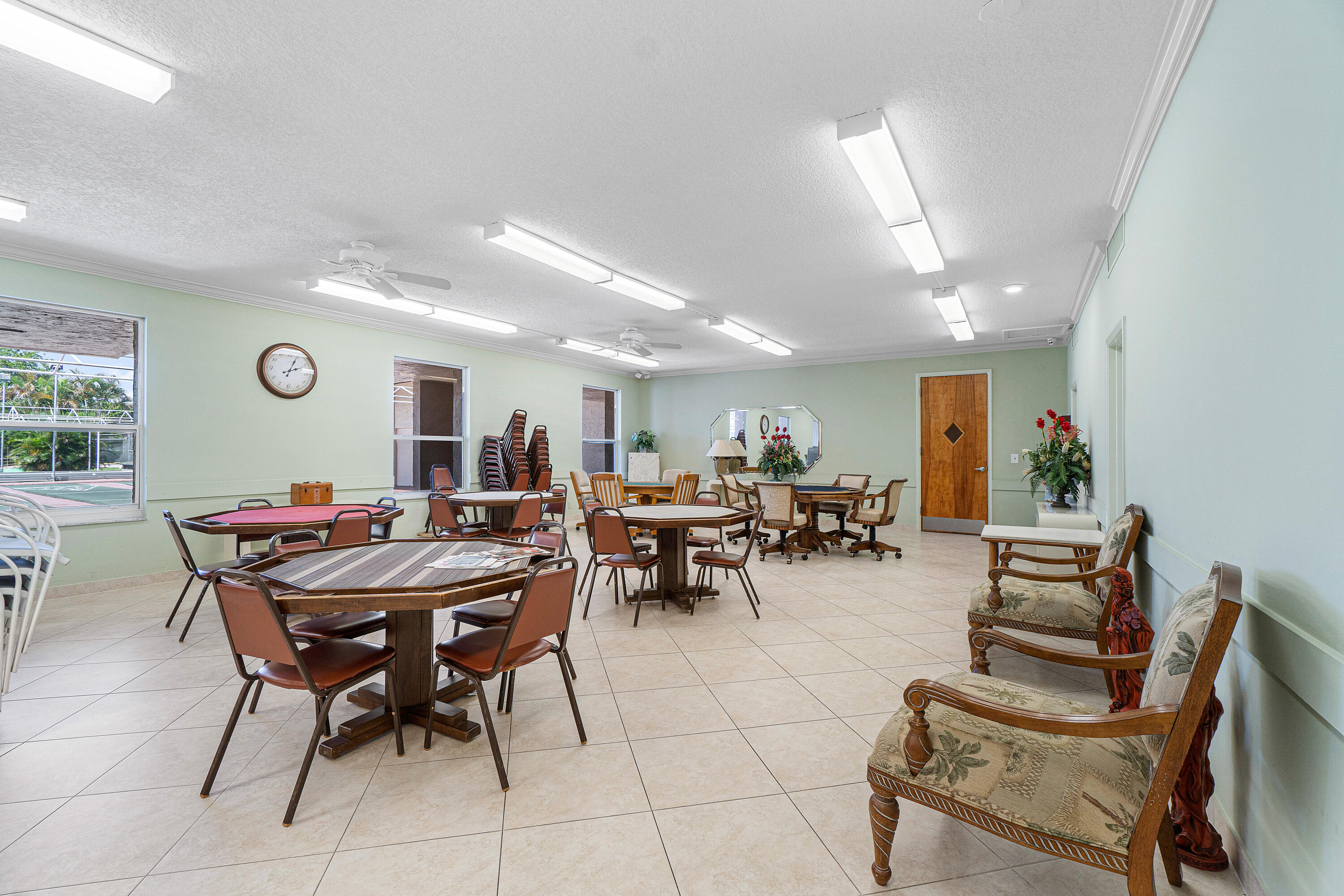 LAKESIDE VILLAGE CONDO 8 - Residential