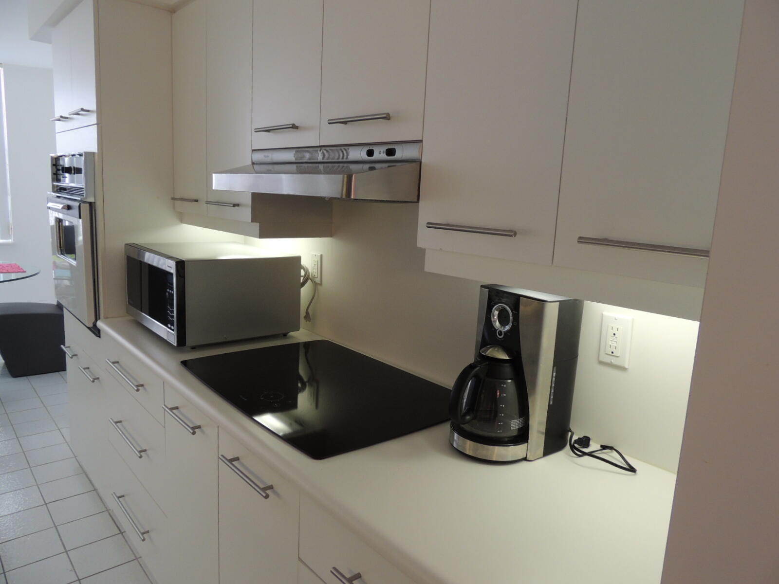 BARCLAY CONDO - Residential Lease