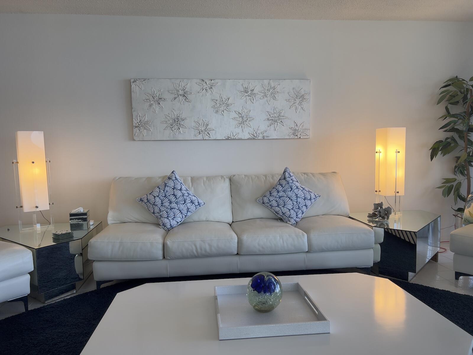 BARCLAY CONDO - Residential Lease