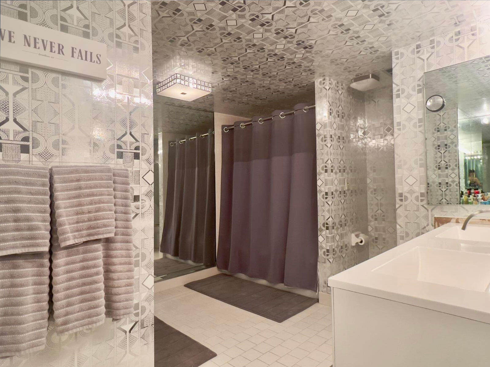 BARCLAY CONDO - Residential Lease
