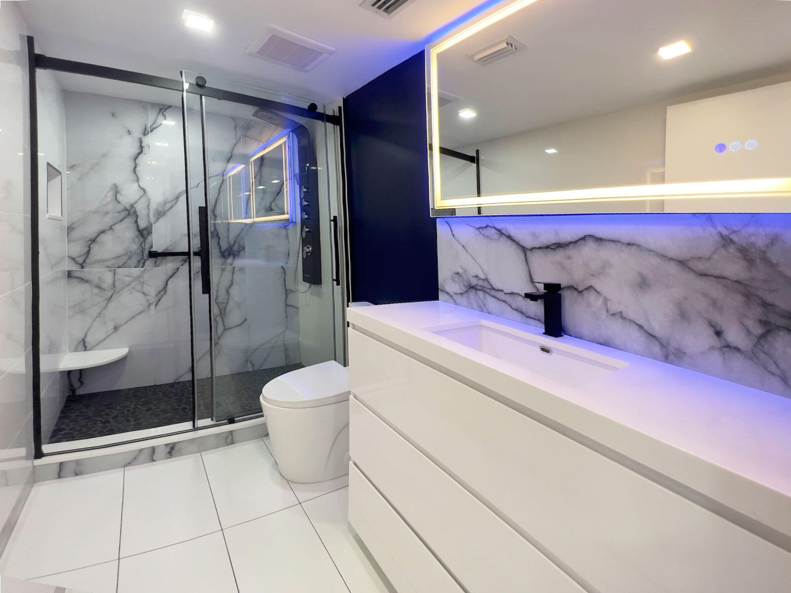 BARCLAY CONDO - Residential Lease