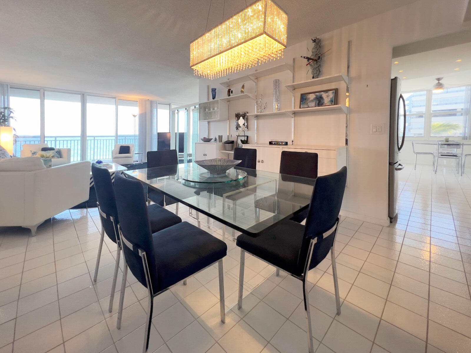 BARCLAY CONDO - Residential Lease