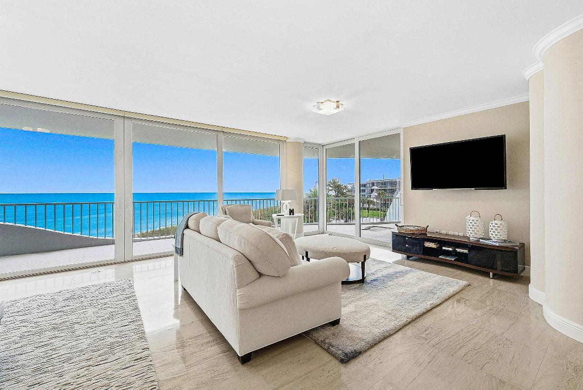 SAILFISH POINT - Residential