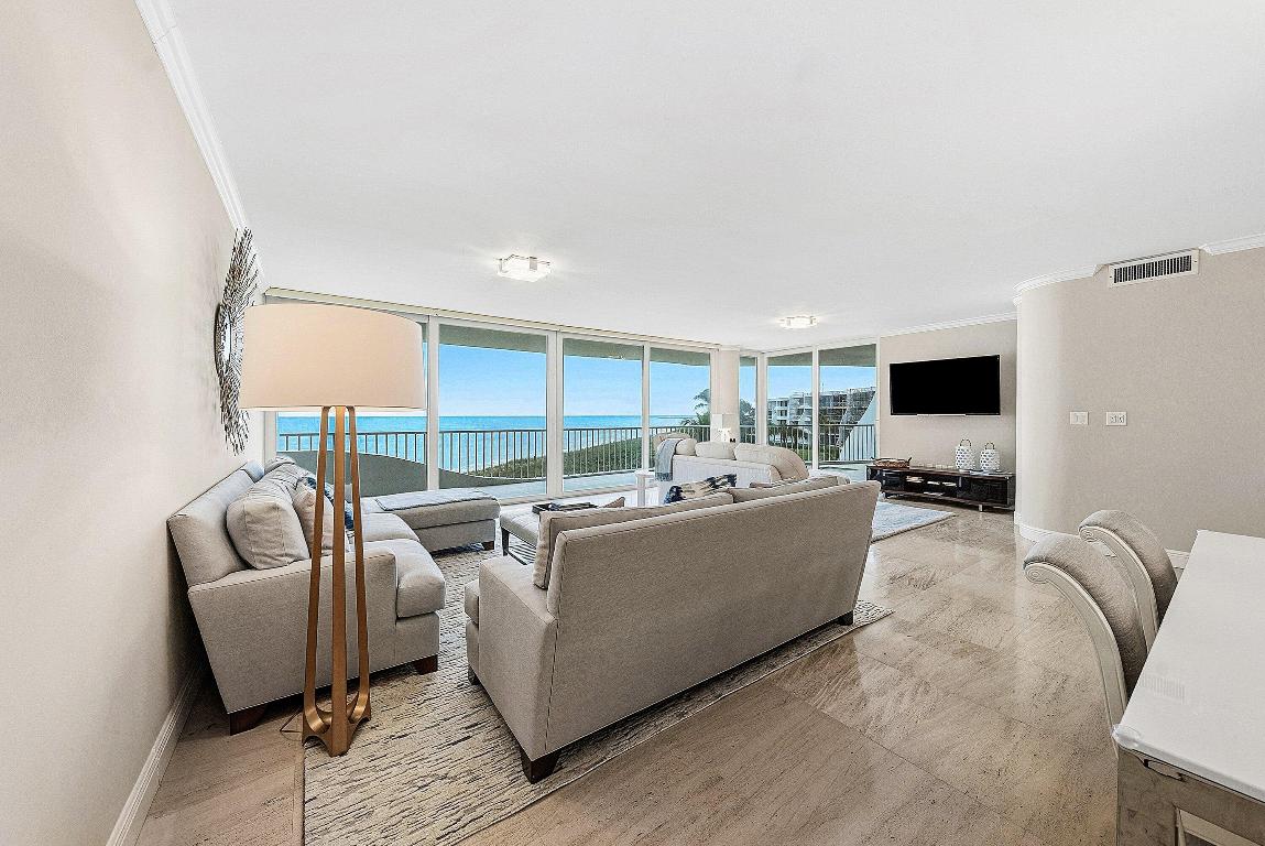 SAILFISH POINT - Residential