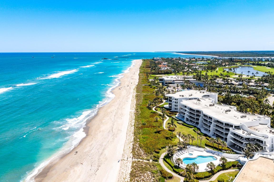 SAILFISH POINT - Residential