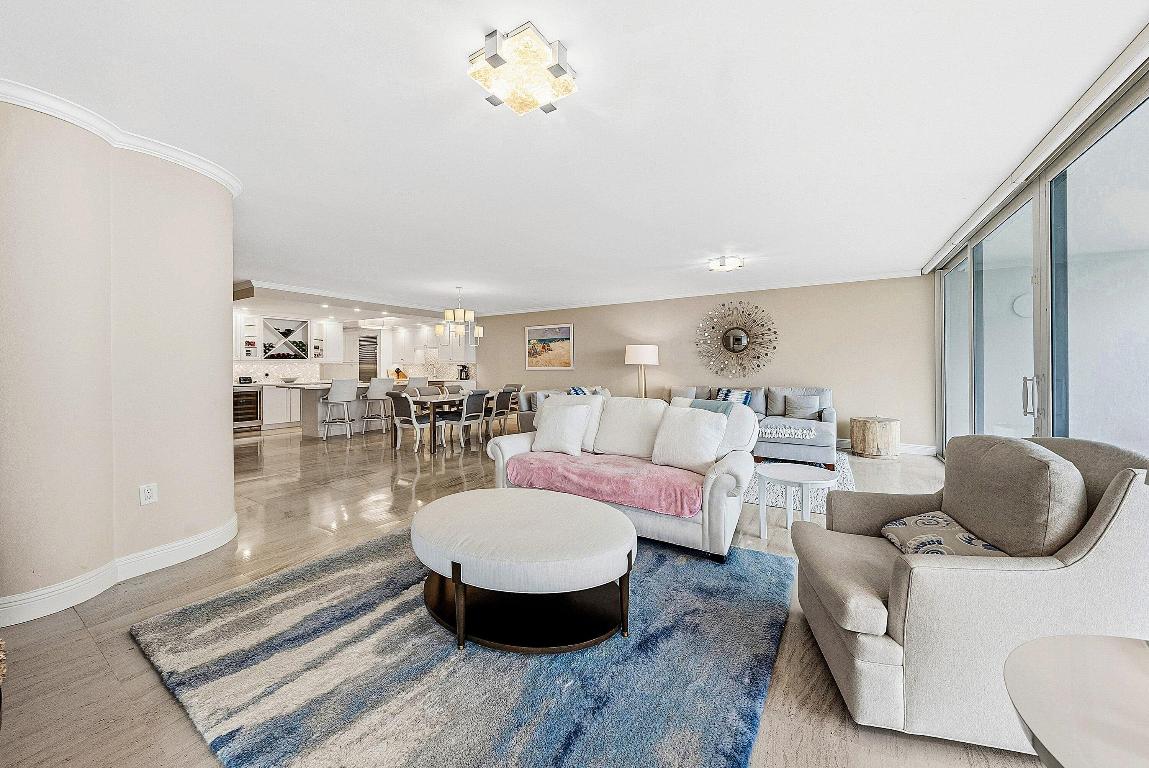 SAILFISH POINT - Residential
