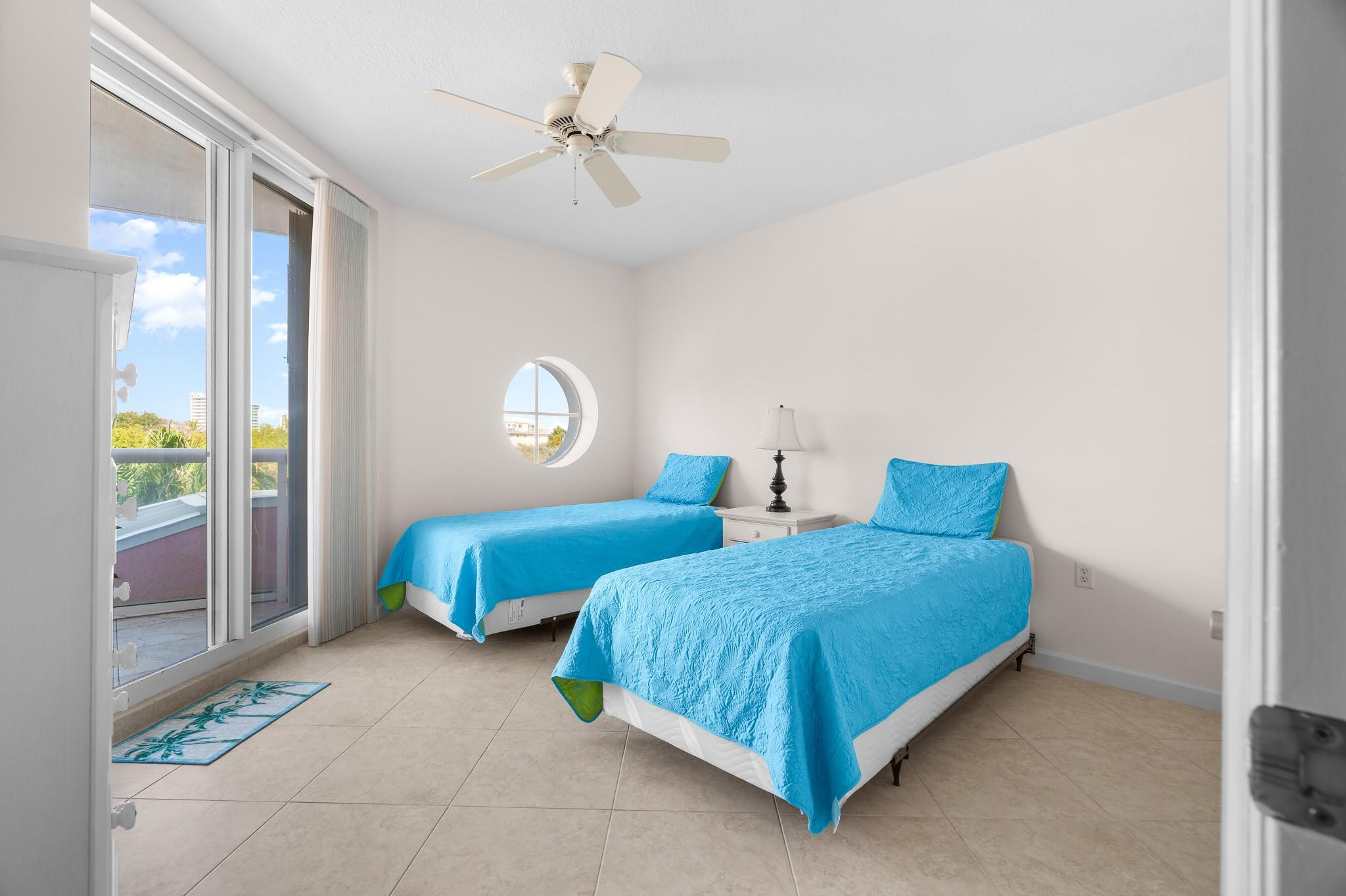 OCEAN PLAZA - Residential