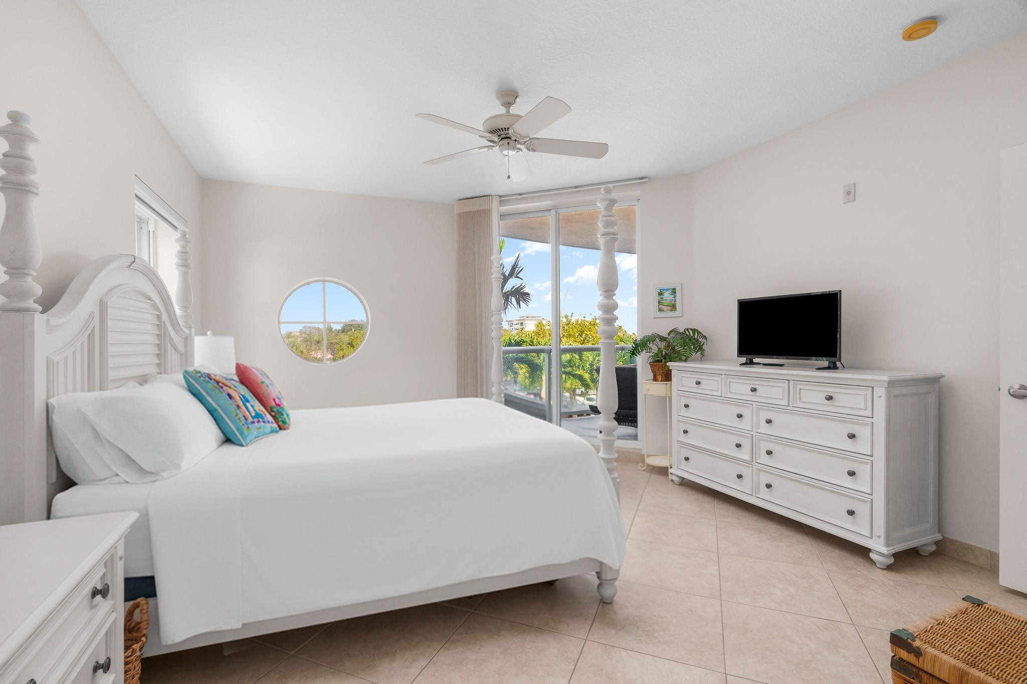 OCEAN PLAZA - Residential