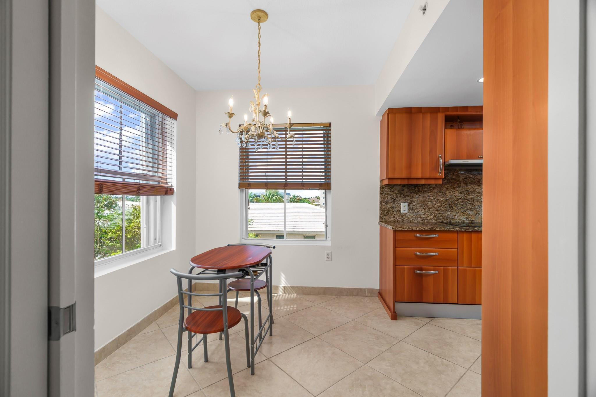 OCEAN PLAZA - Residential