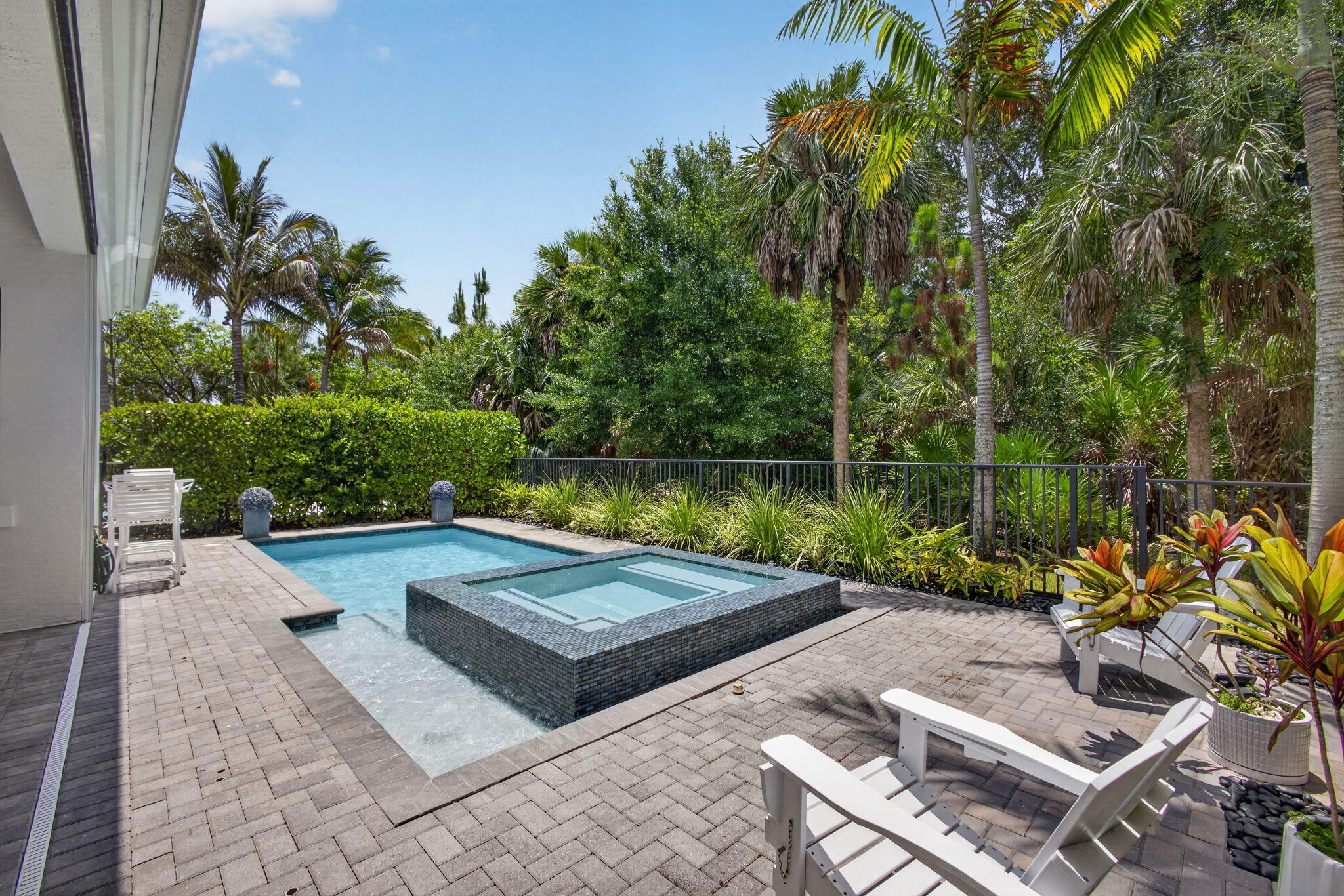 ARTISTRY - Residential