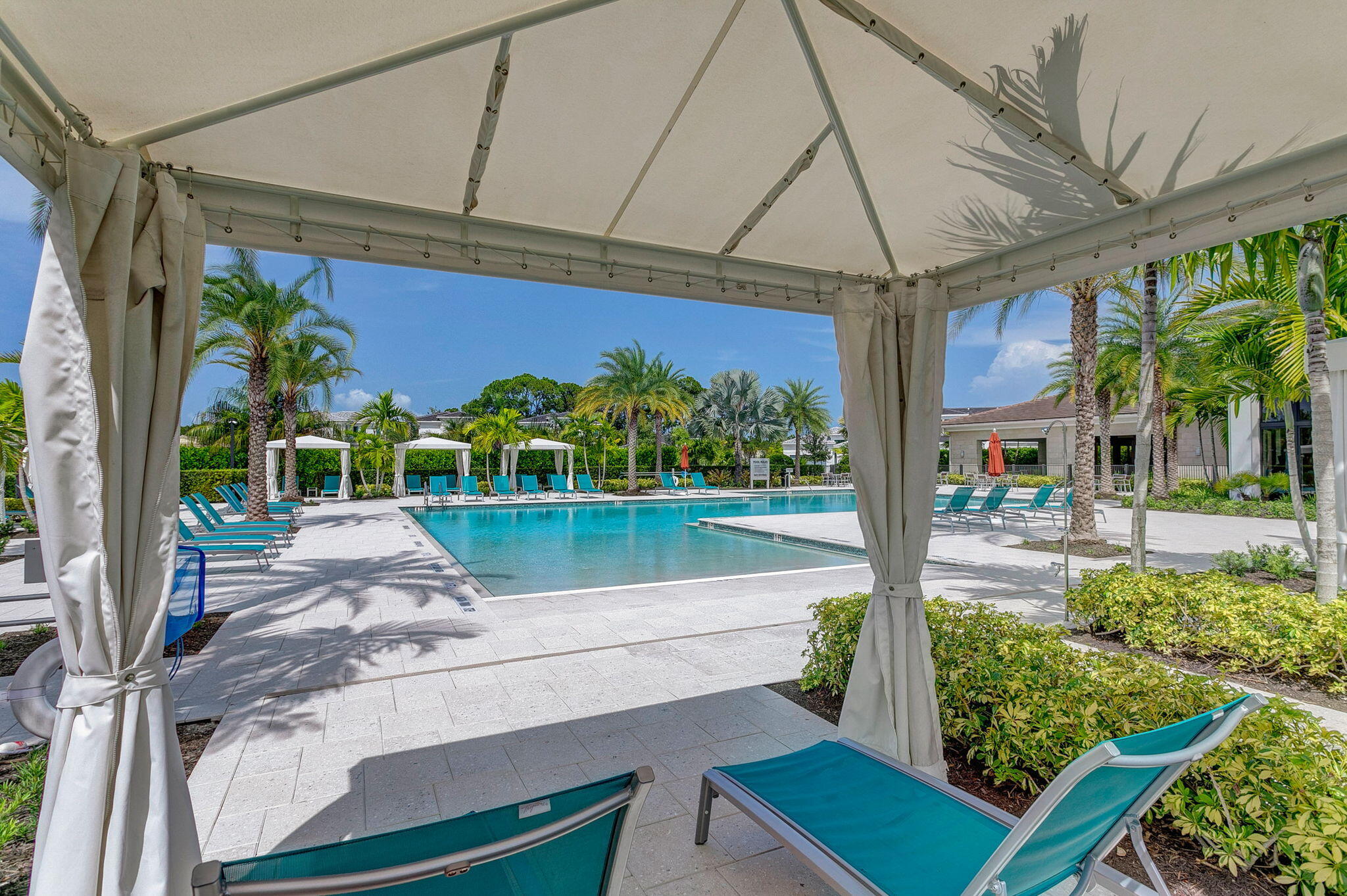ARTISTRY - Residential