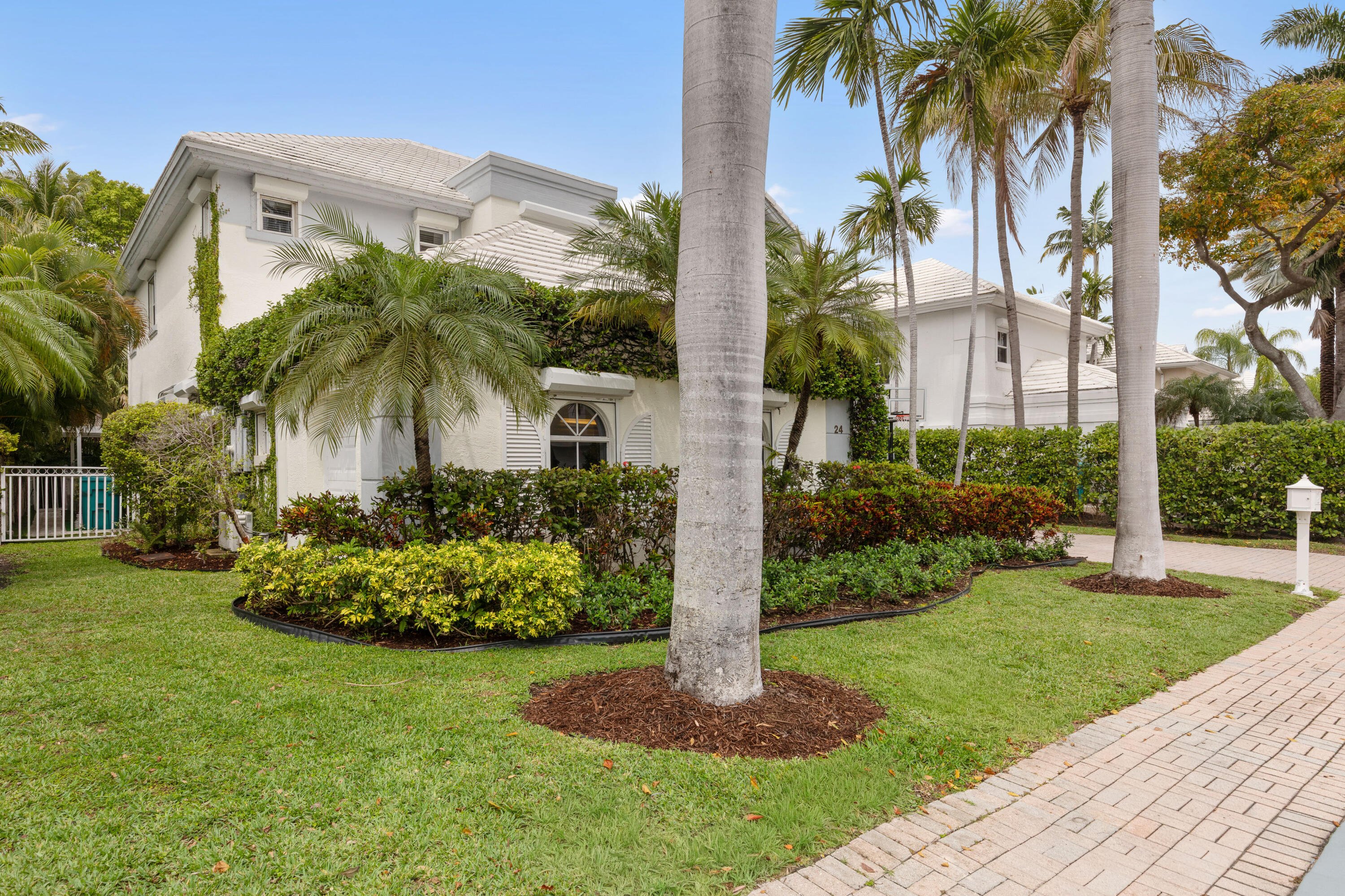 GRAND KEY ESTATES - Residential