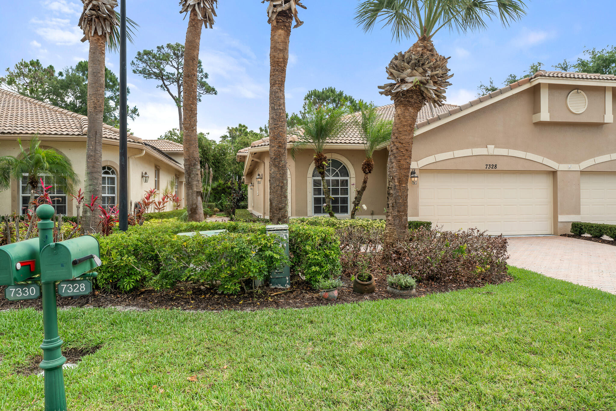 This highly desirable Willow Pines home offers a spacious 3 bedrooms, 2 baths featuring an open-concept floor plan with a large great room, formal dining area, and well-appointed kitchen designed for everyday comfort and effortless entertaining. A versatile den offers the perfect space for a home office, guest room, or flex area. Enjoy peaceful garden views from the private screened patio. Located in a gated golf community, residents enjoy access to premier amenities including a community pool, fitness center, tennis courts, clubhouse, library, ballroom, and card rooms through the Island Club membership. Conveniently situated near three PGA golf courses, shopping, dining, and major highways, this home is perfect for year-round living or a seasonal retreat.
