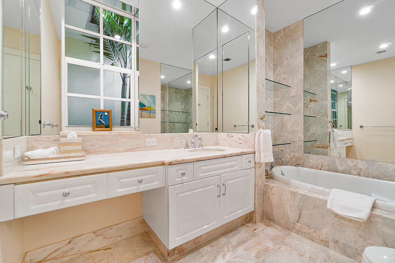 EAST SHORE - Residential