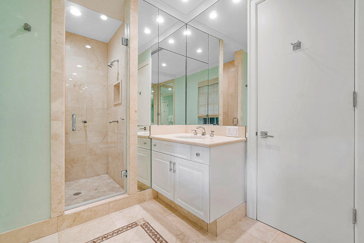 EAST SHORE - Residential