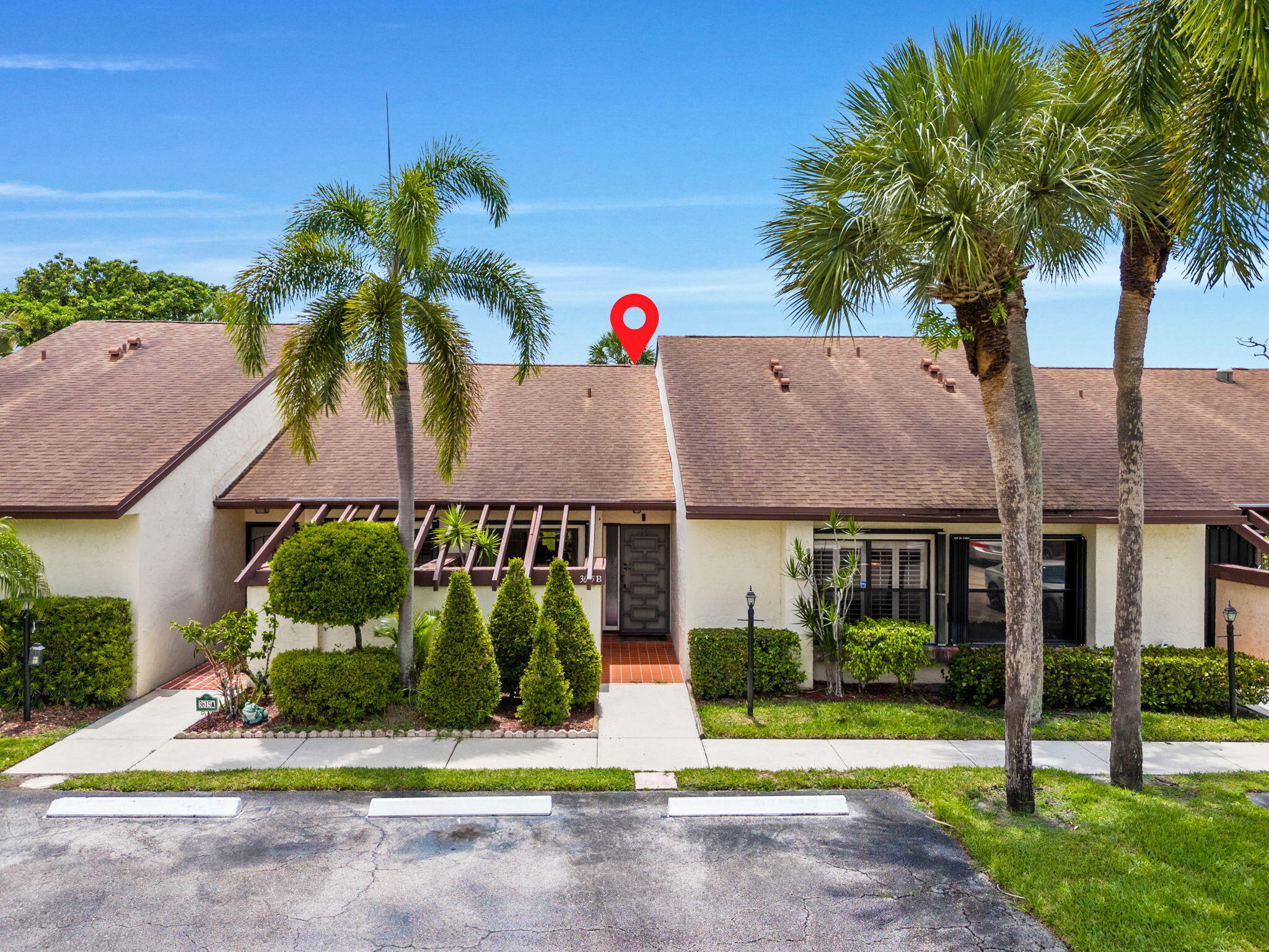 VILLAS OF WILLOW BEND - Residential