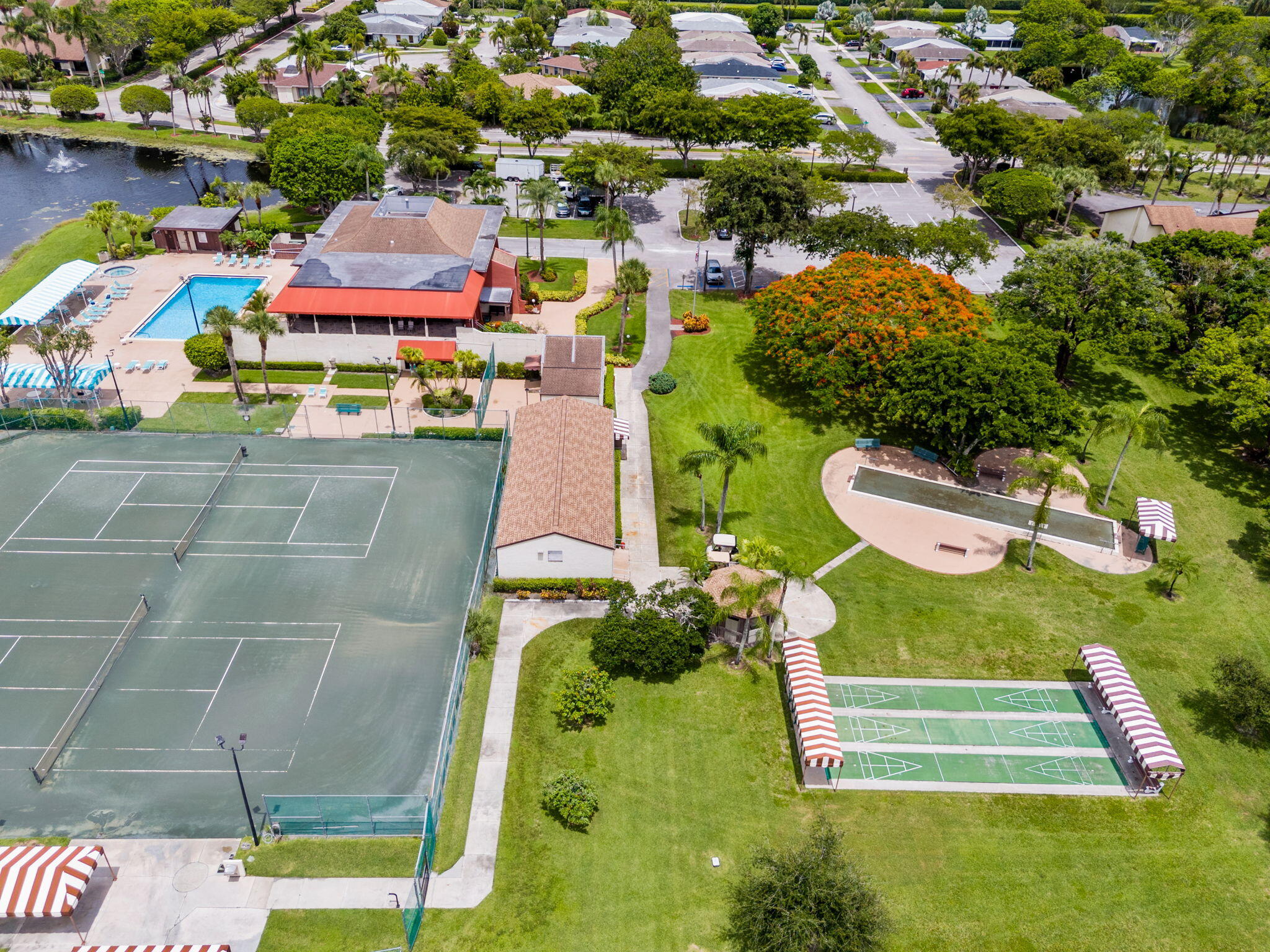 VILLAS OF WILLOW BEND - Residential