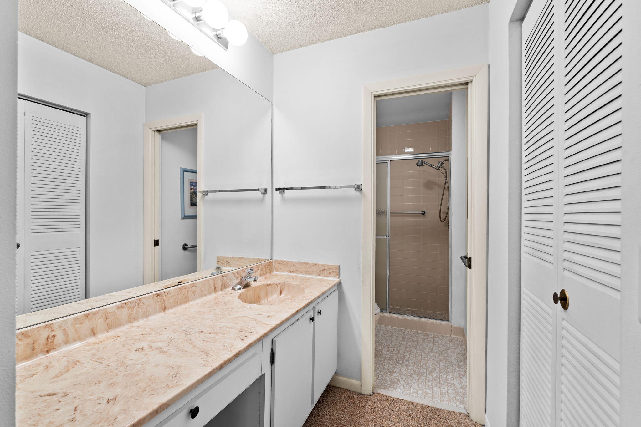 VILLAS OF WILLOW BEND - Residential