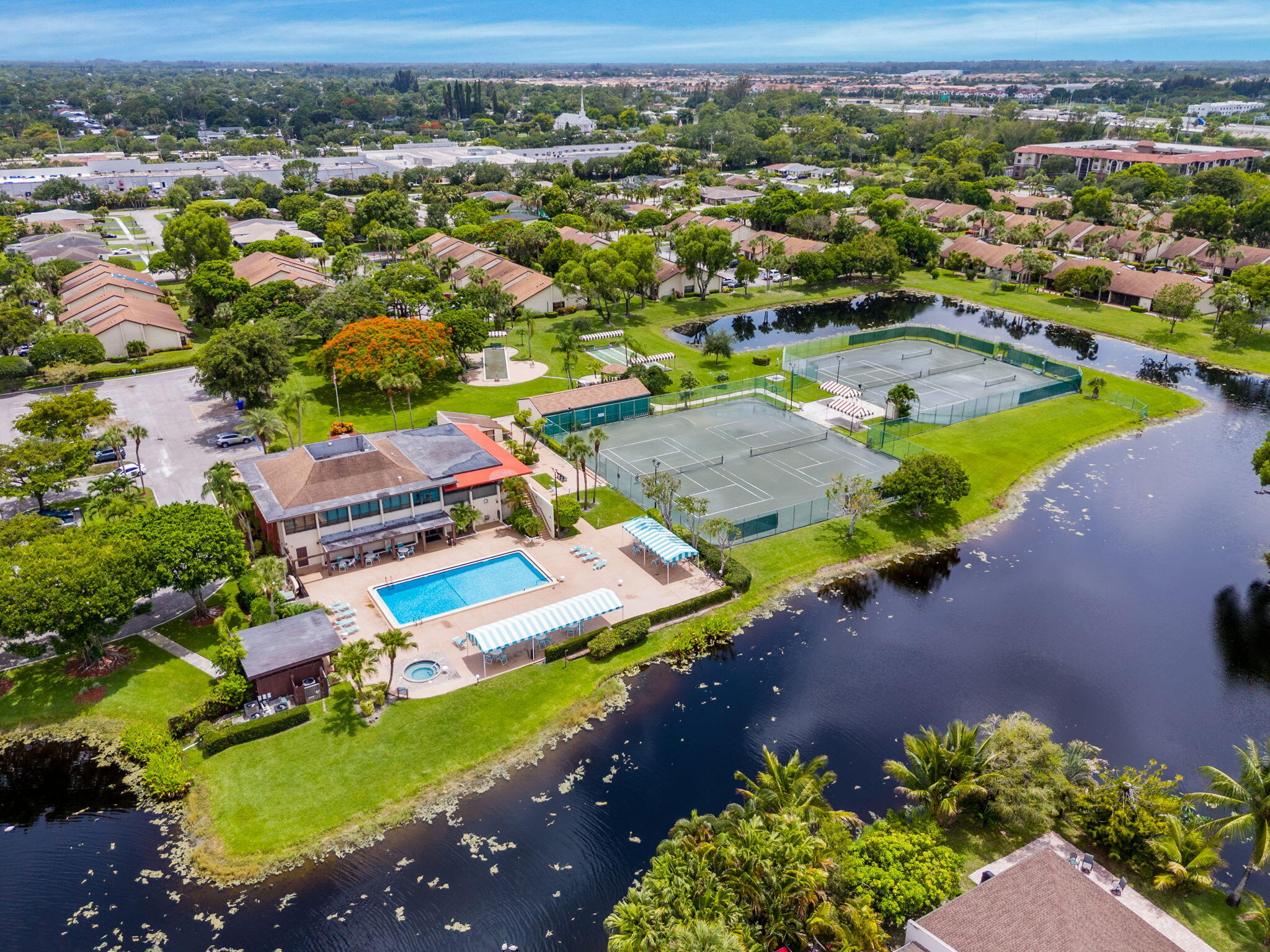 VILLAS OF WILLOW BEND - Residential