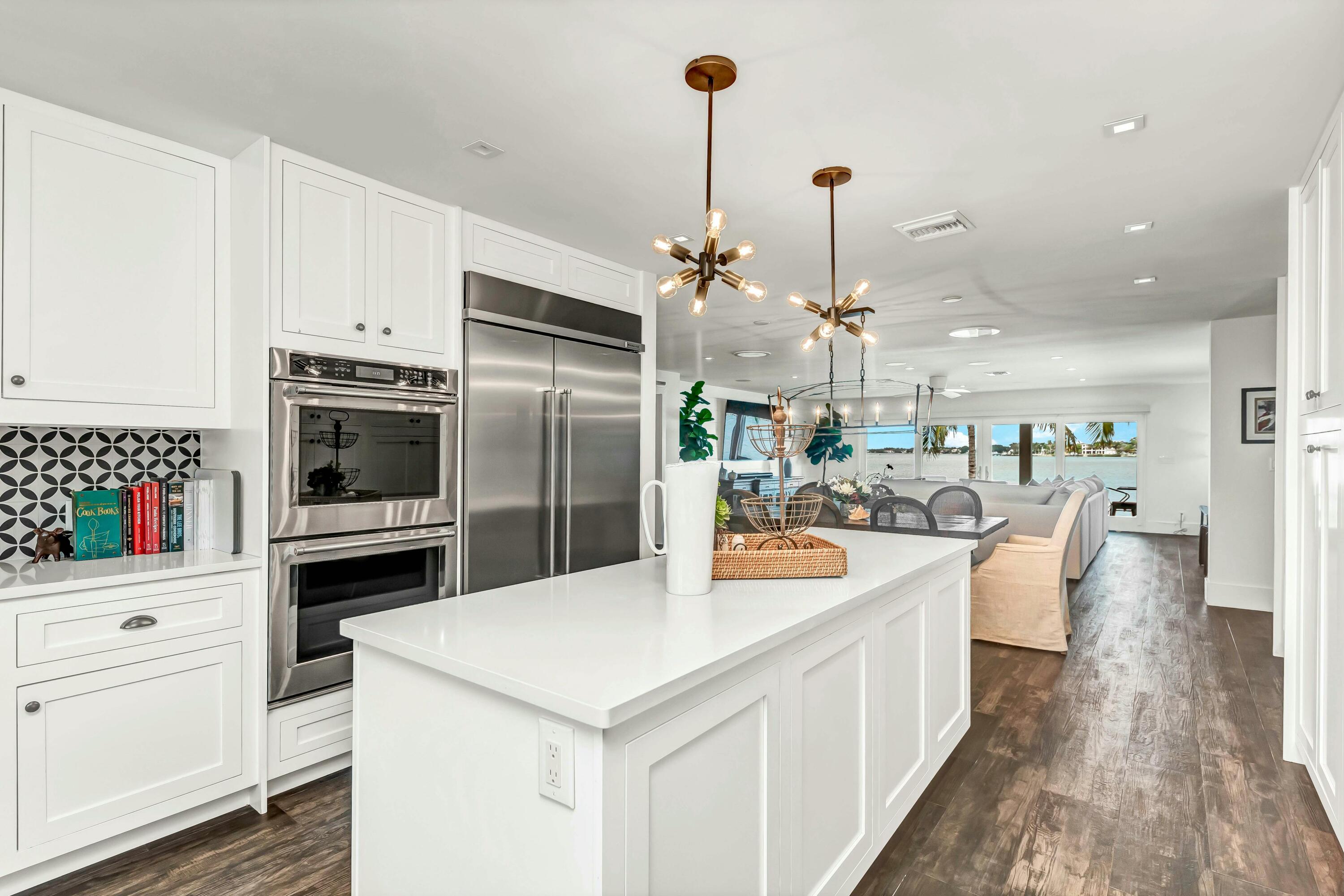 RIO VISTA OF ISLAND SHORES - Residential