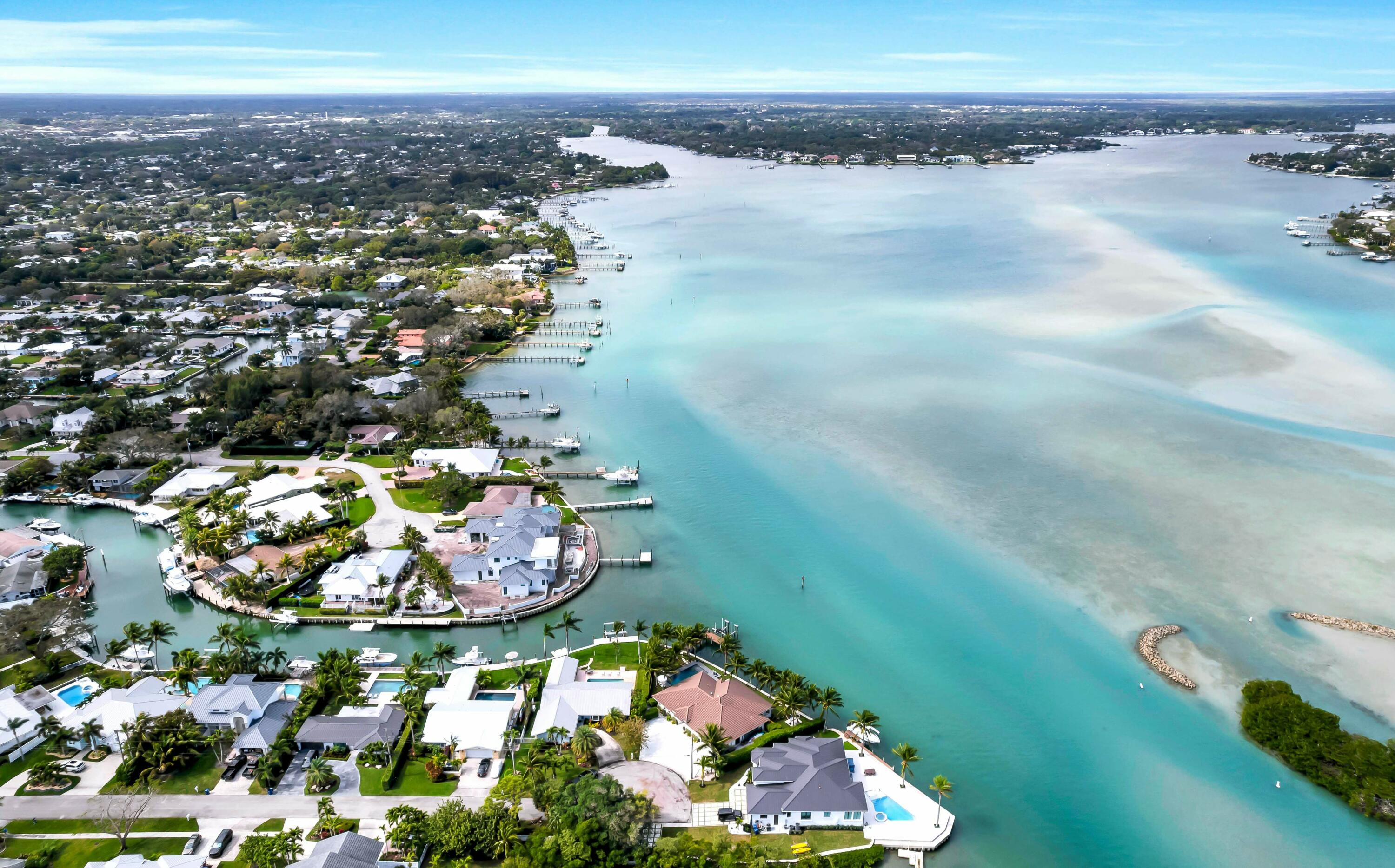 RIO VISTA OF ISLAND SHORES - Residential