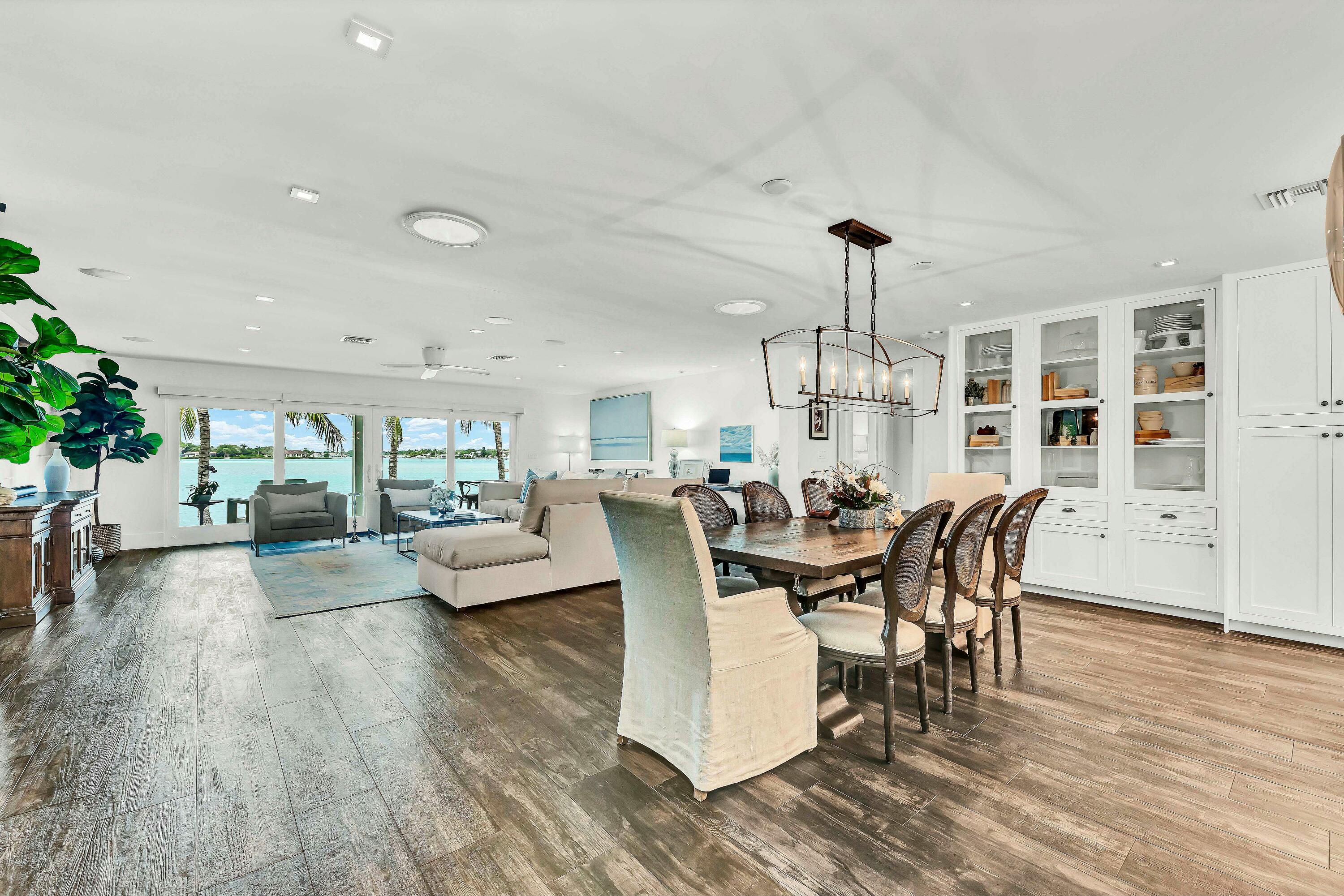 RIO VISTA OF ISLAND SHORES - Residential