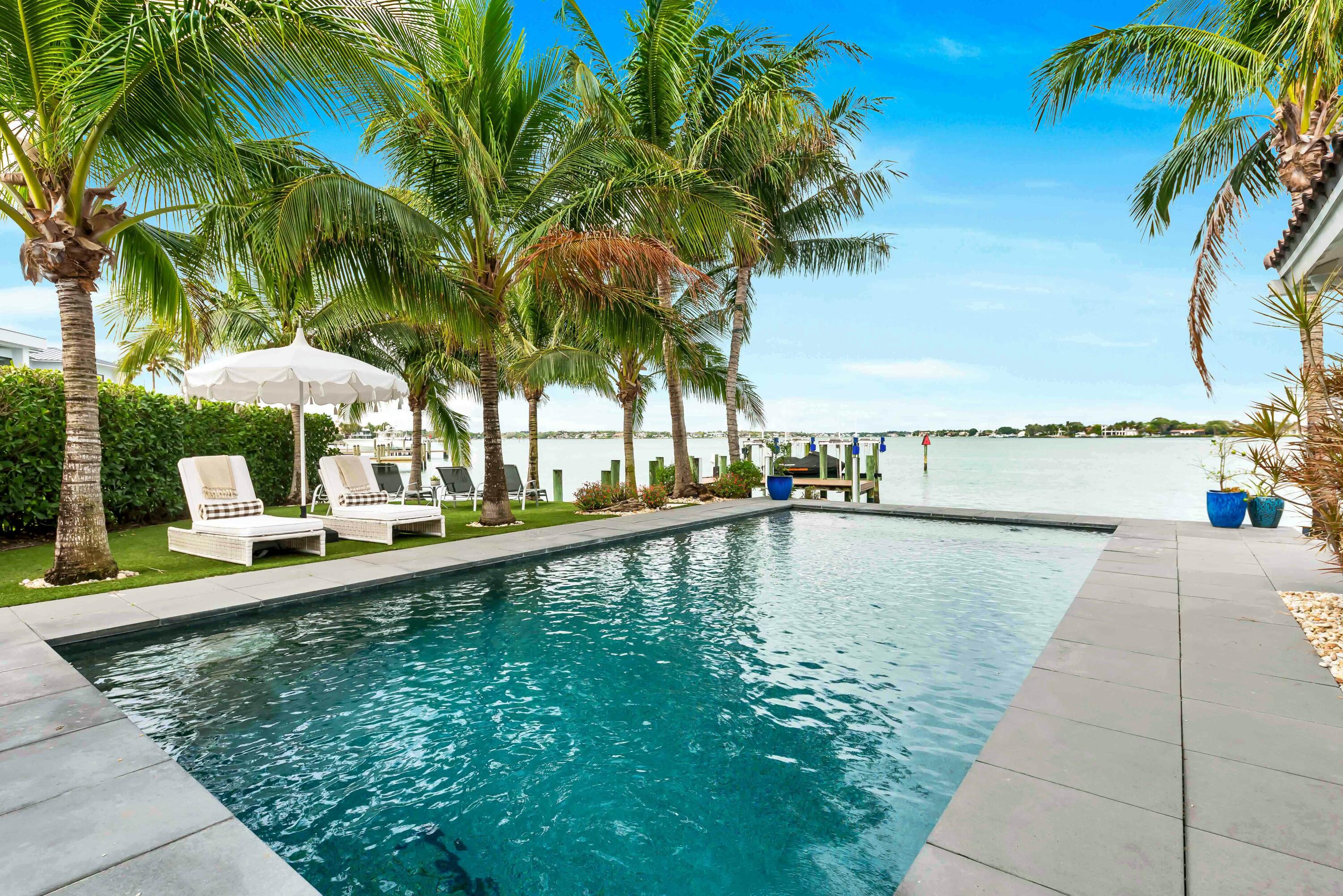 RIO VISTA OF ISLAND SHORES - Residential