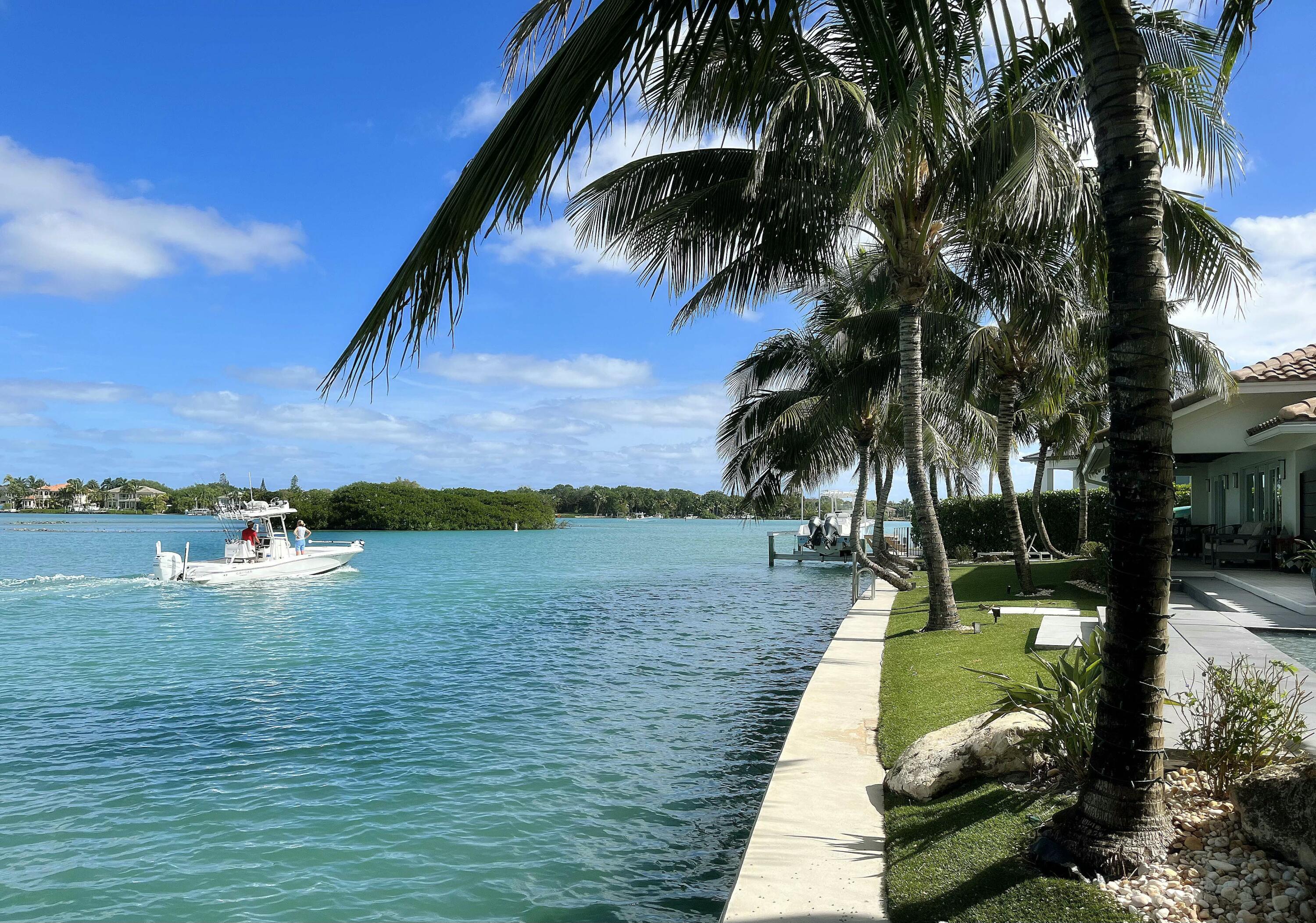 RIO VISTA OF ISLAND SHORES - Residential