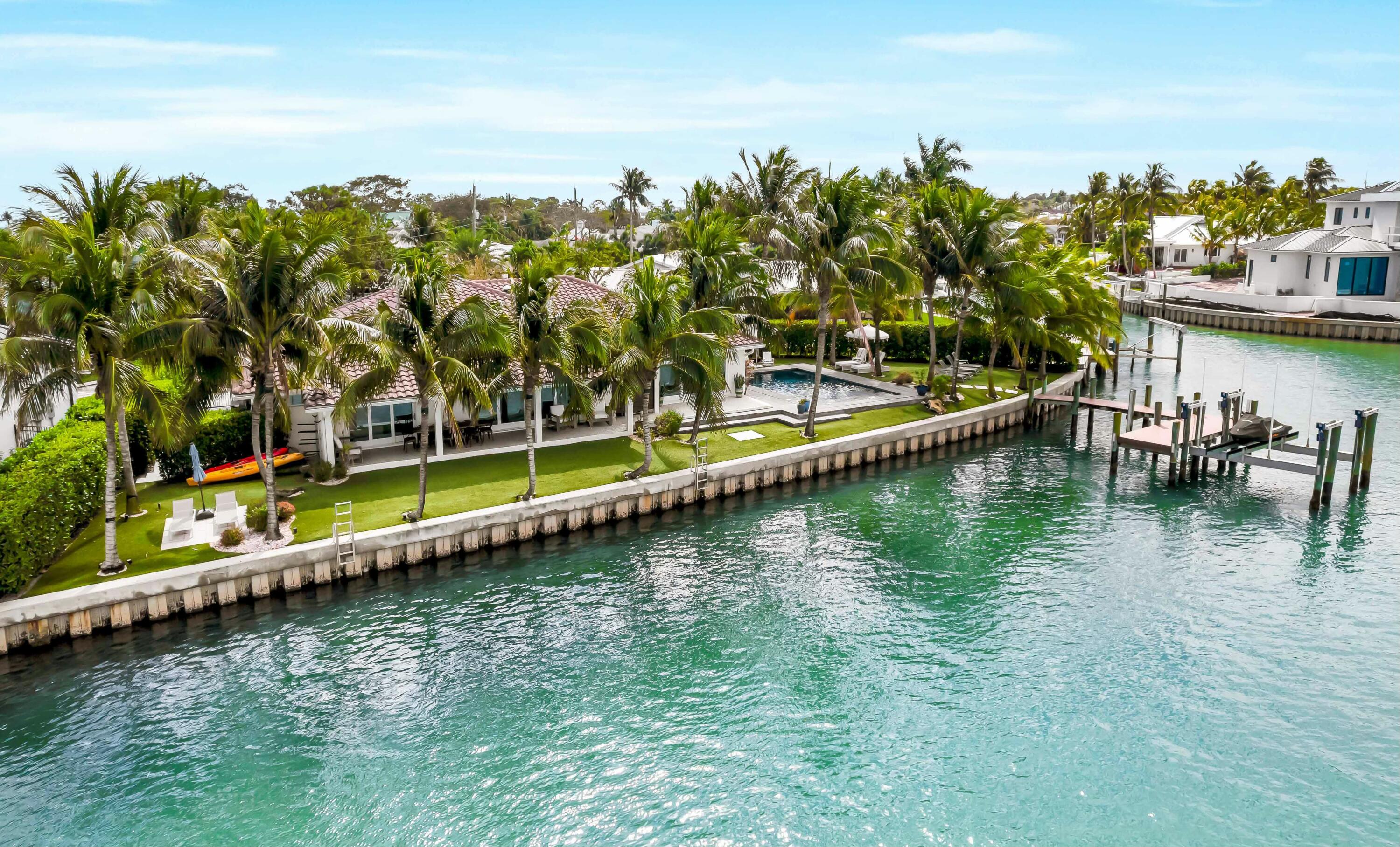 RIO VISTA OF ISLAND SHORES - Residential
