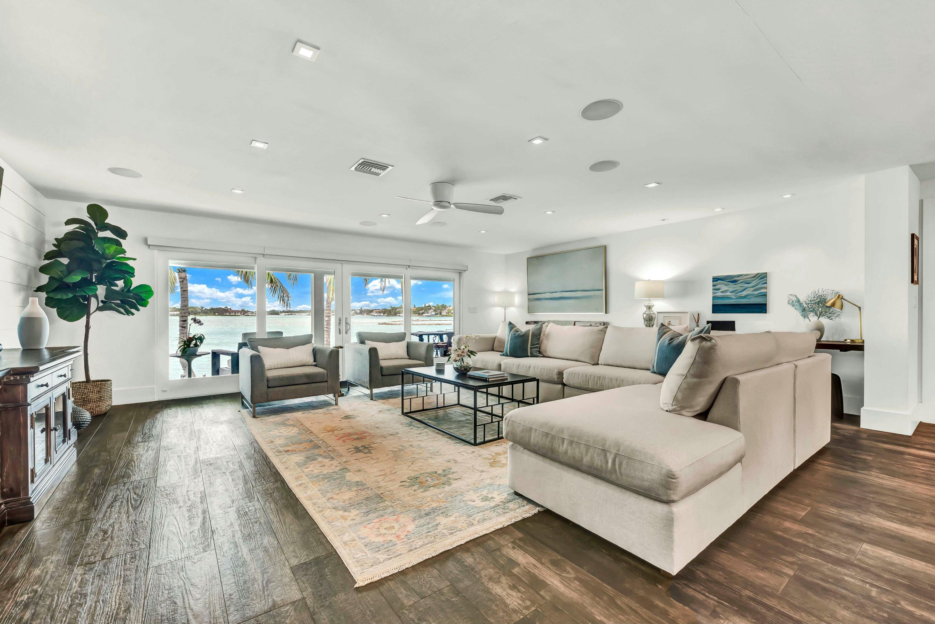 RIO VISTA OF ISLAND SHORES - Residential