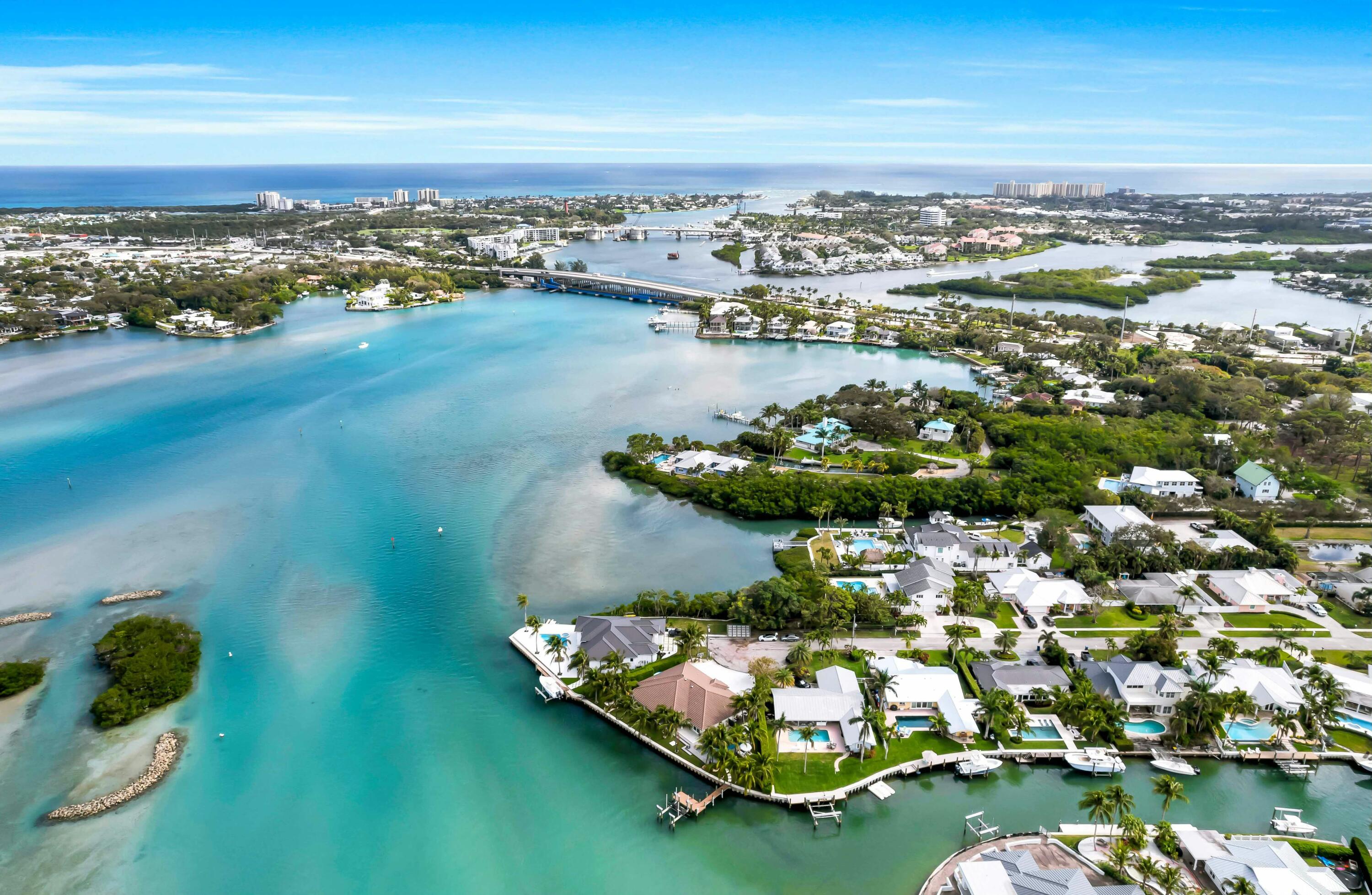RIO VISTA OF ISLAND SHORES - Residential