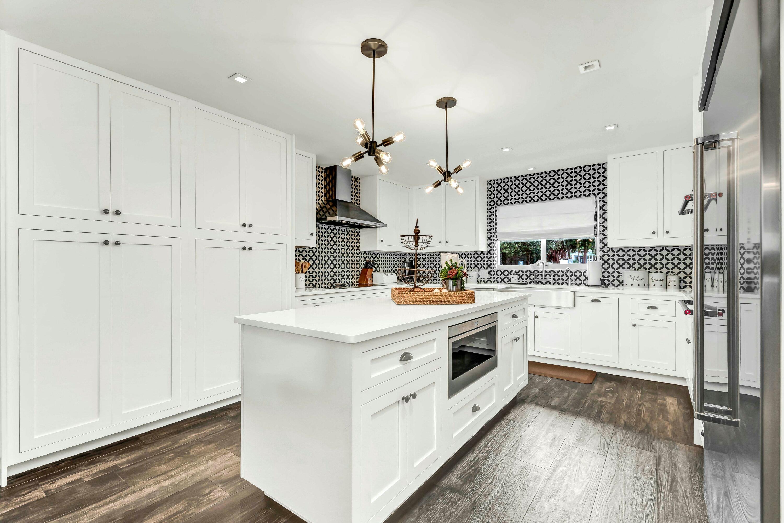 RIO VISTA OF ISLAND SHORES - Residential