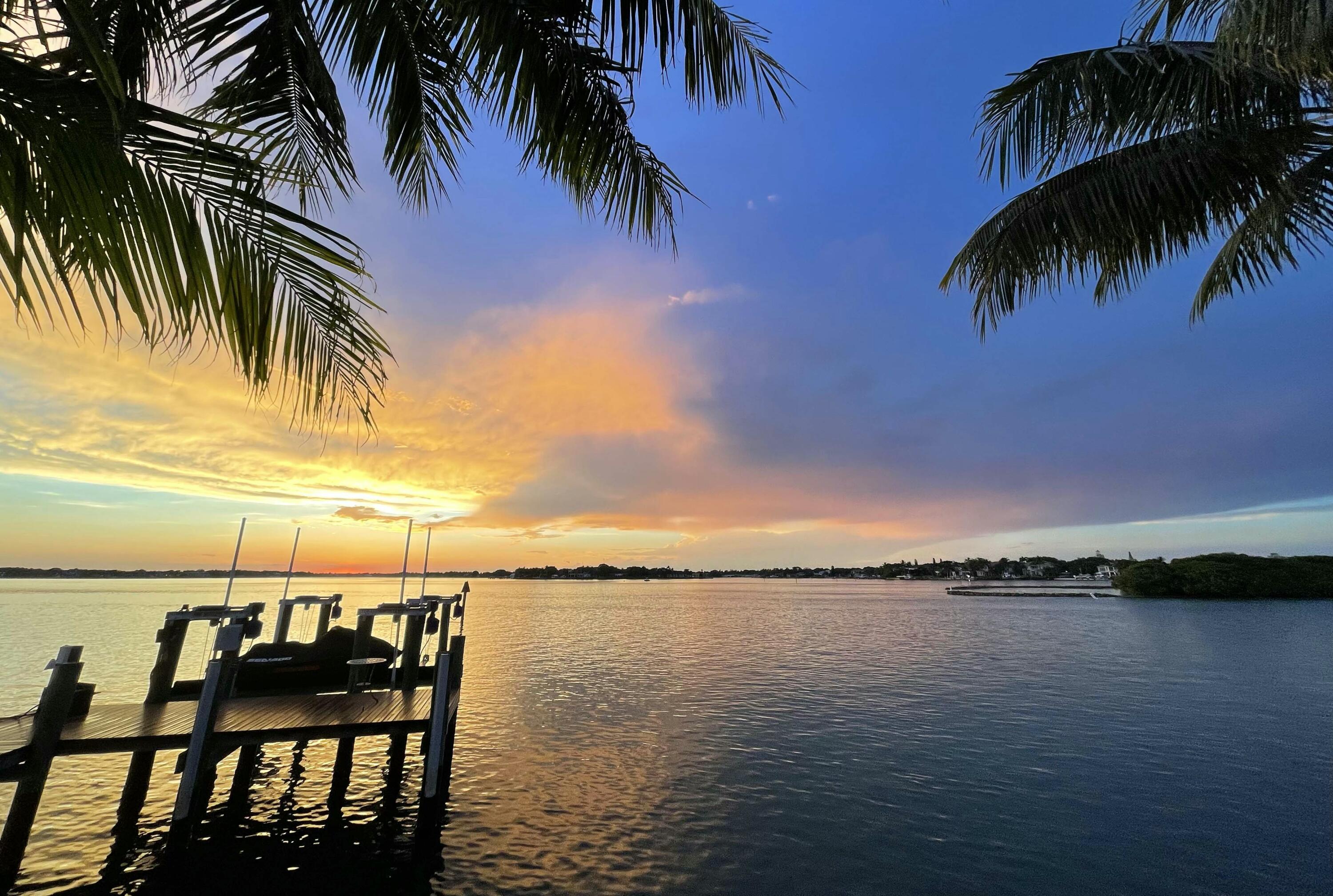 RIO VISTA OF ISLAND SHORES - Residential