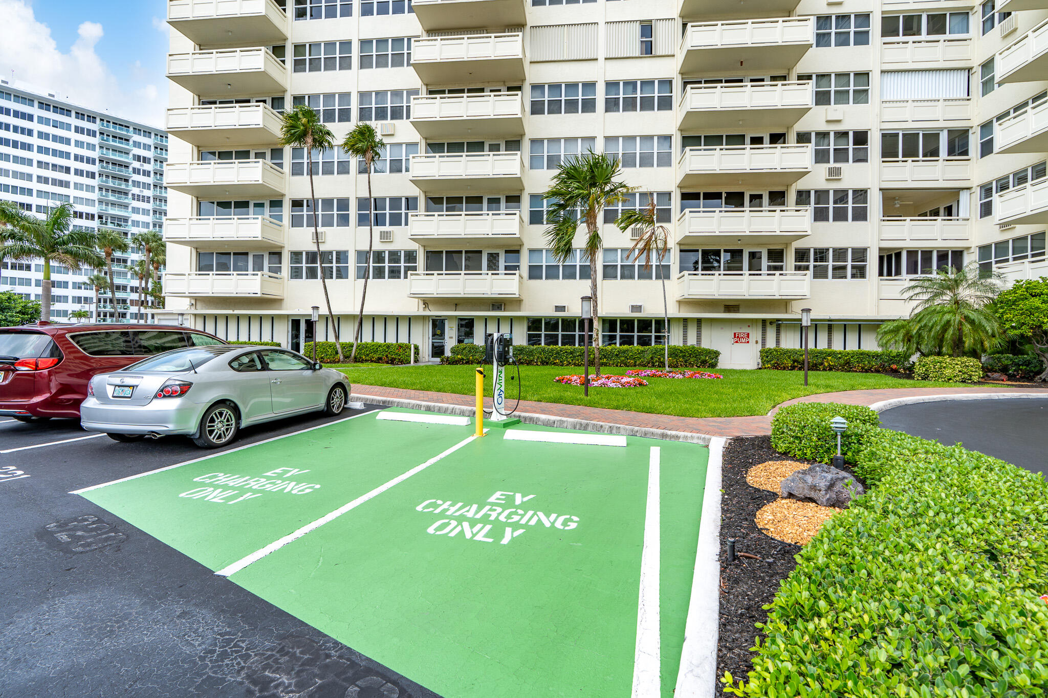 CORAL RIDGE TOWERS NORTH CO-OP - Residential