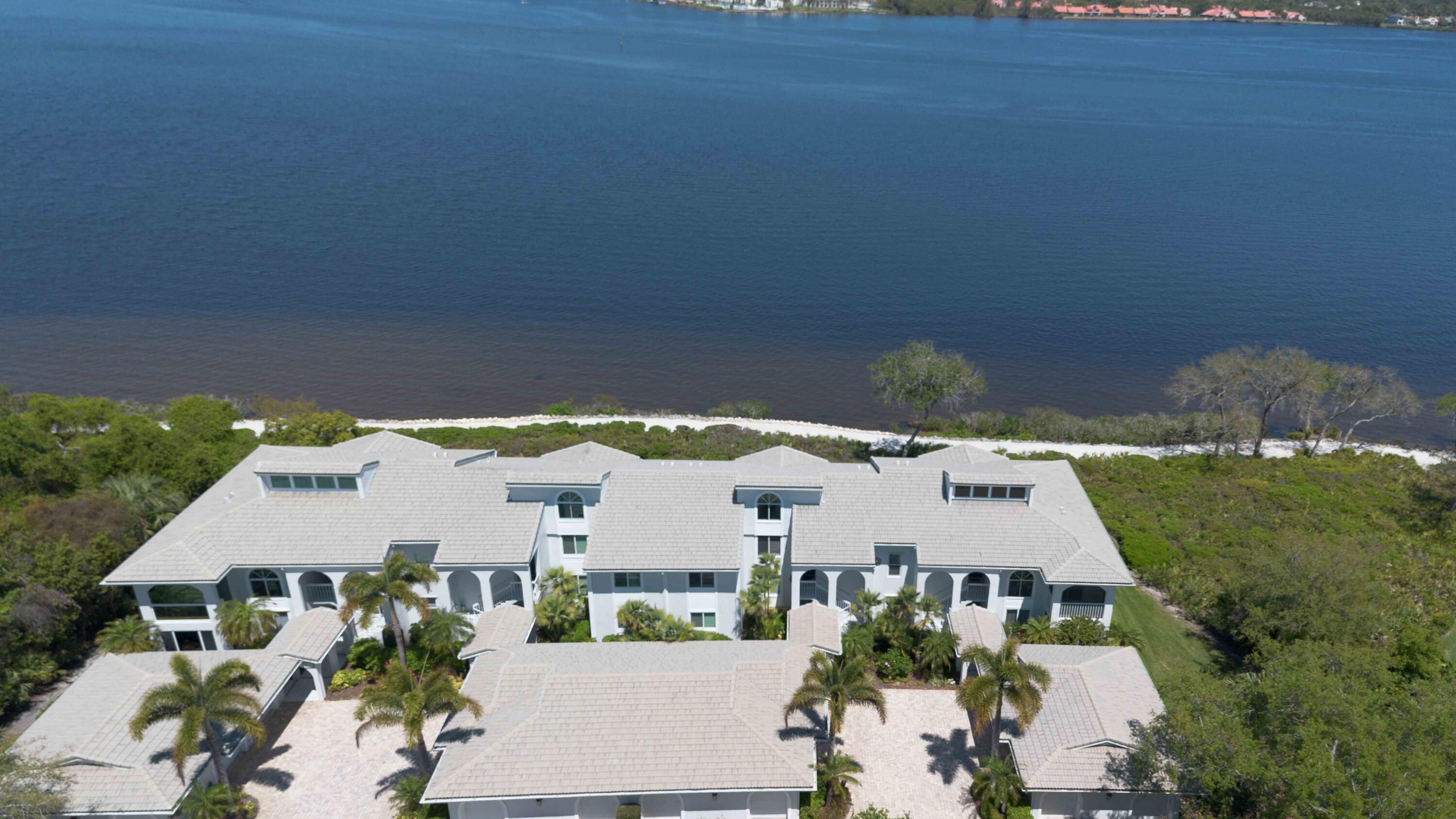 HARBOUR RIDGE Y&CC - SOUTH SHORE VILLAGE - Residential