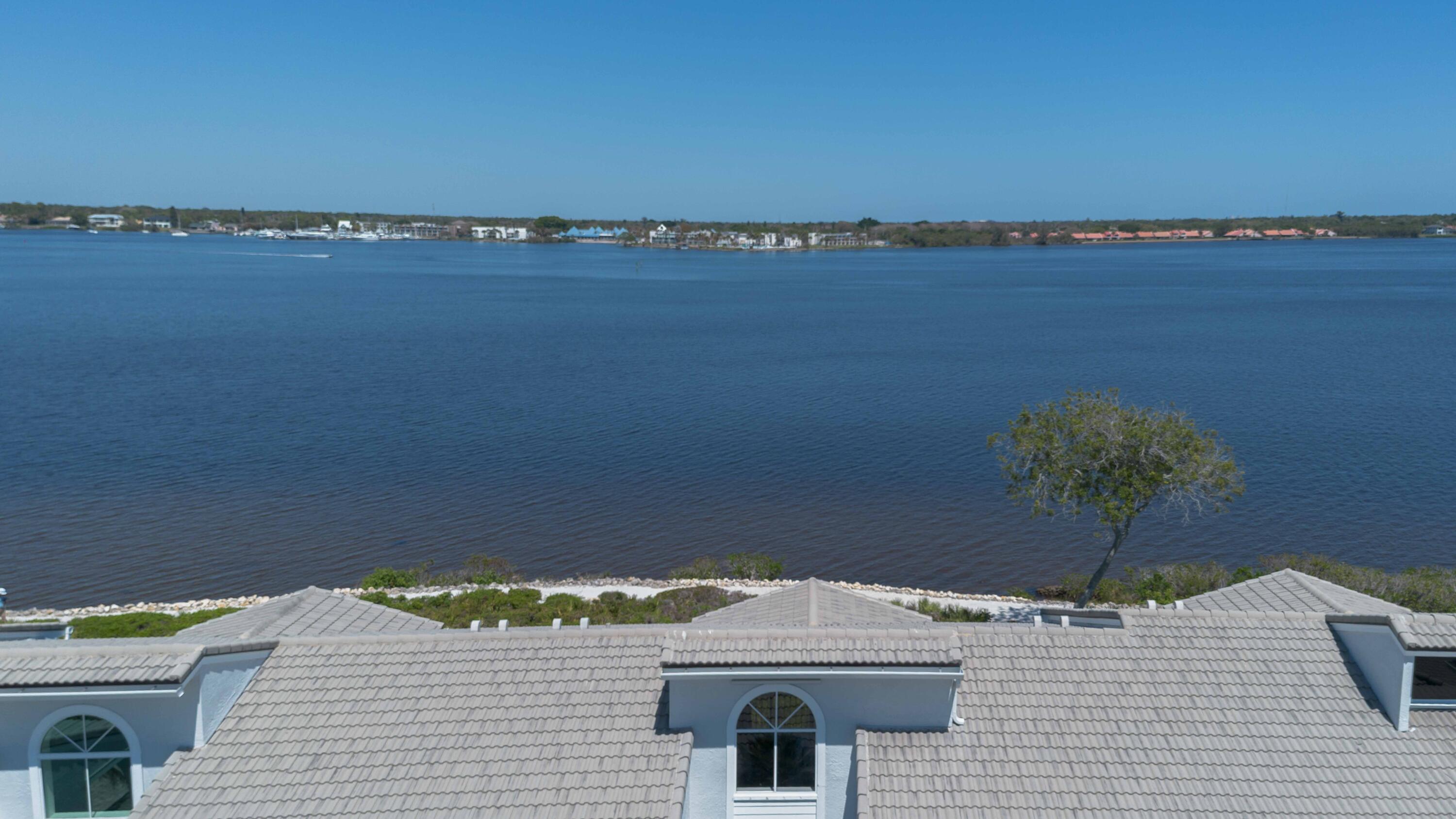 HARBOUR RIDGE Y&CC - SOUTH SHORE VILLAGE - Residential