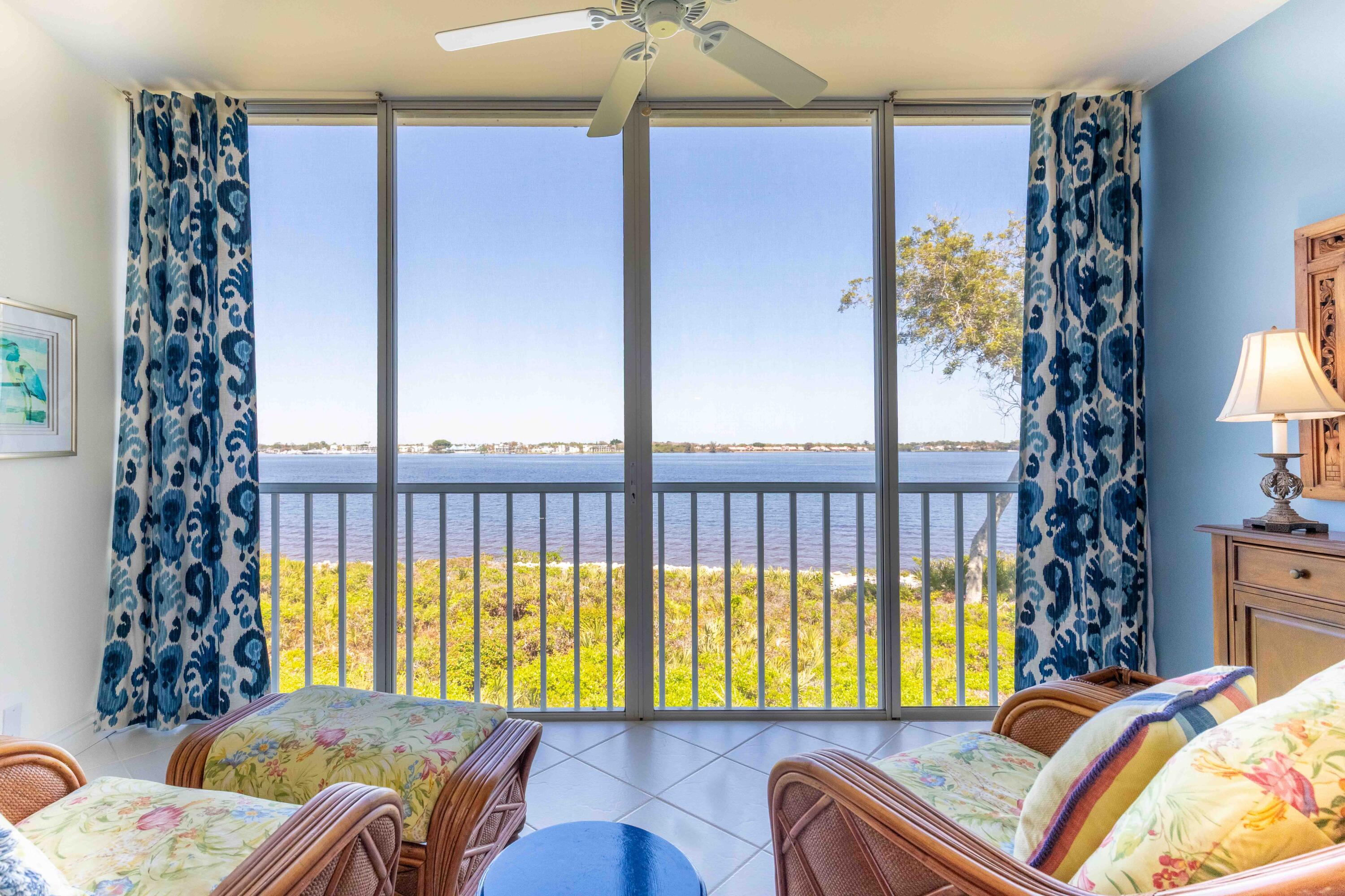 HARBOUR RIDGE Y&CC - SOUTH SHORE VILLAGE - Residential
