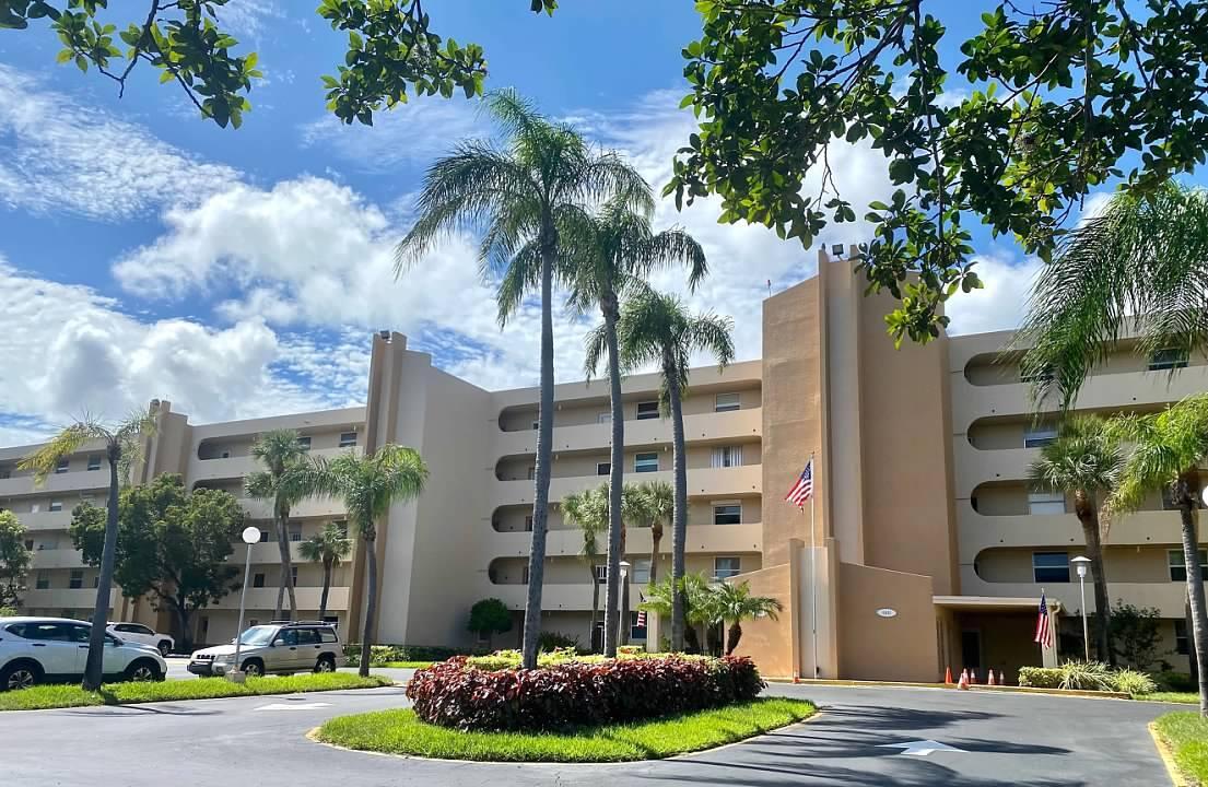 BOCA TEECA CONDO 5 - Residential Lease