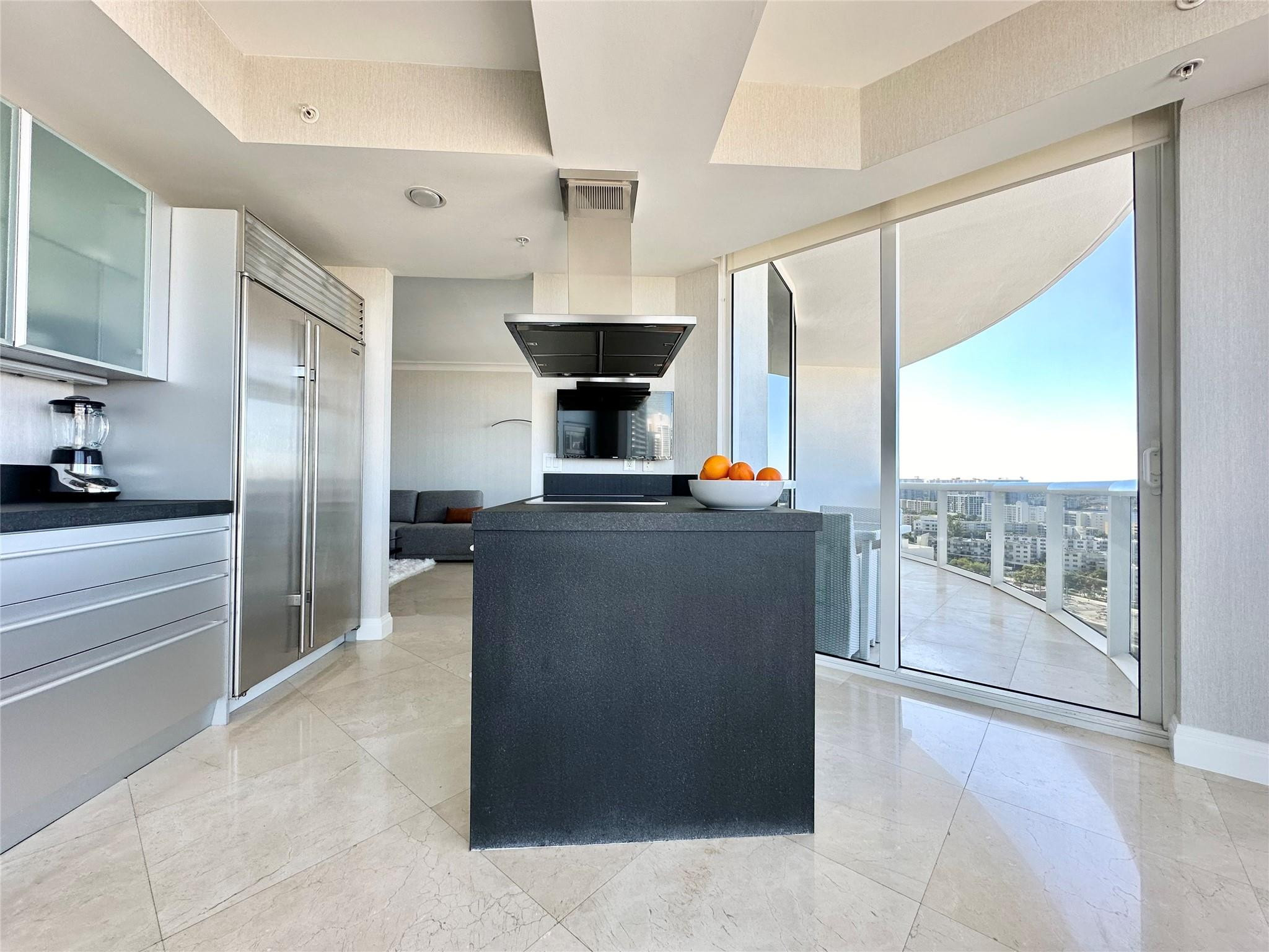 TRUMP ROYALE CONDO - Residential Lease