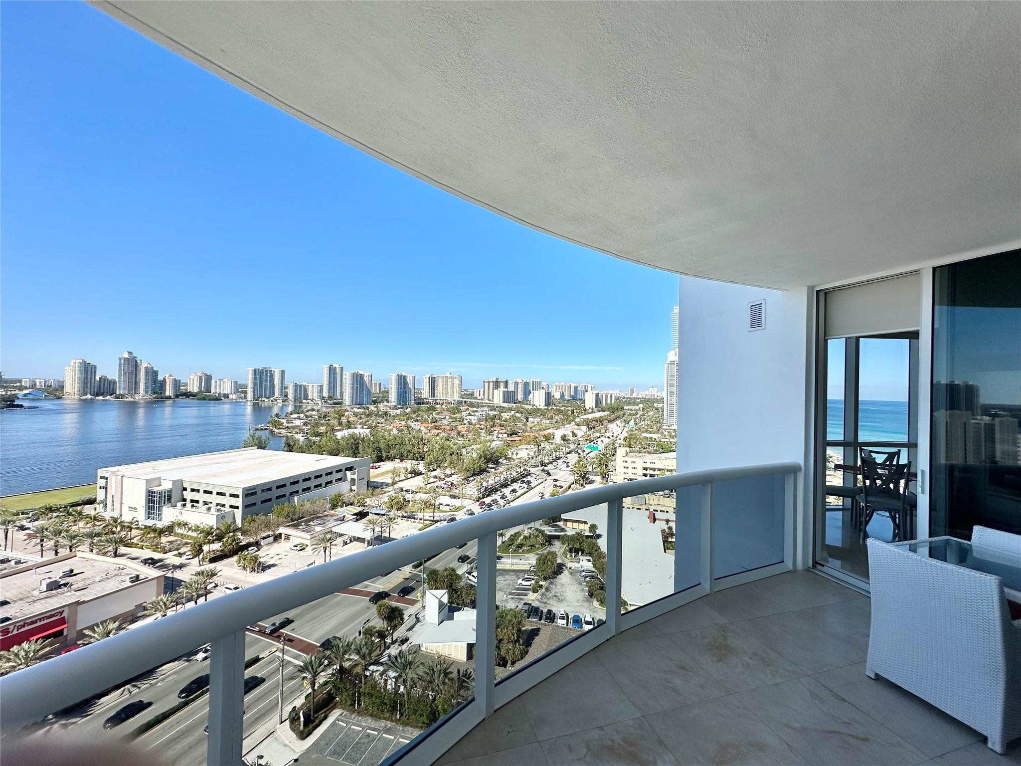 TRUMP ROYALE CONDO - Residential Lease