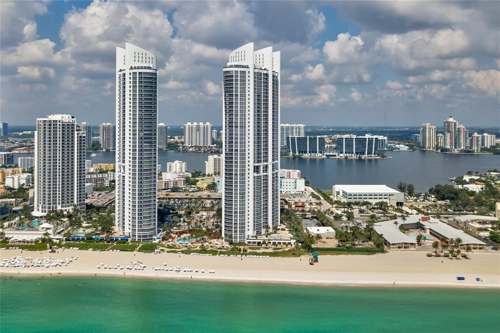 TRUMP ROYALE CONDO - Residential Lease