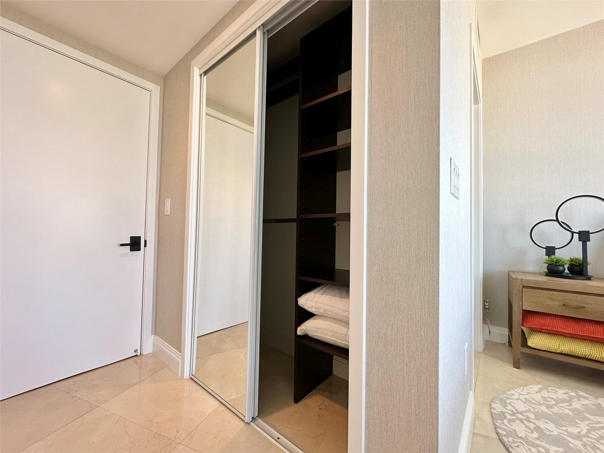TRUMP ROYALE CONDO - Residential Lease